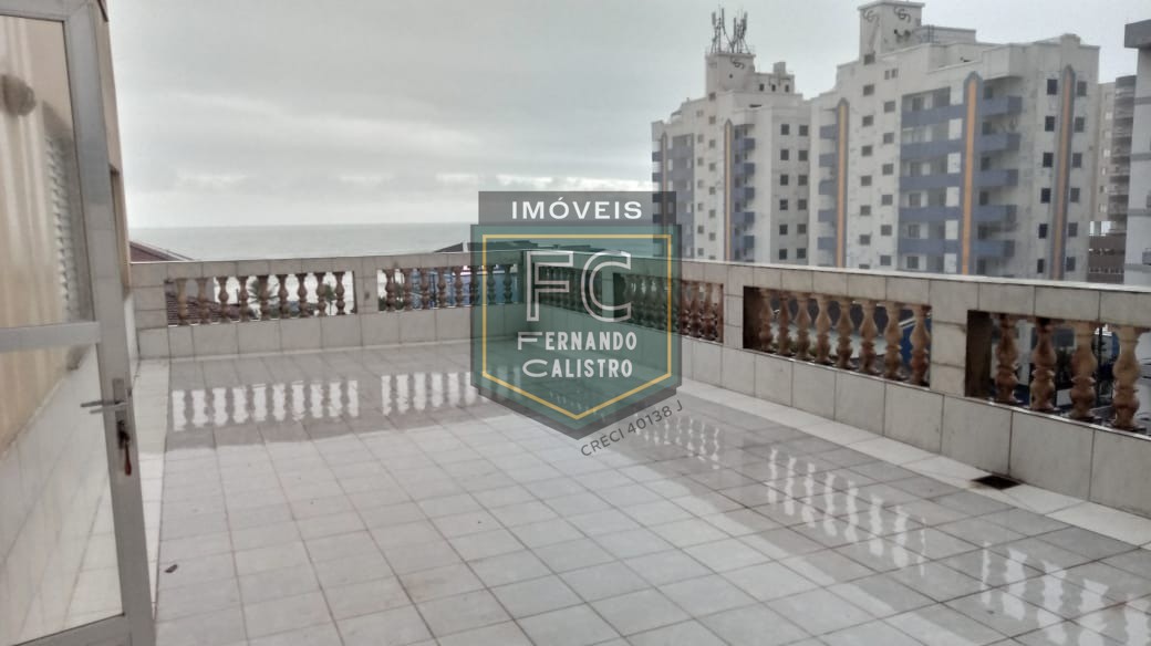 Apartamento Tipo Garden, com 2 Dormitórios e Terraço / Quintal com vista para o mar, e alguns passos da praia, no Coração do Centro, Mongaguá - SP