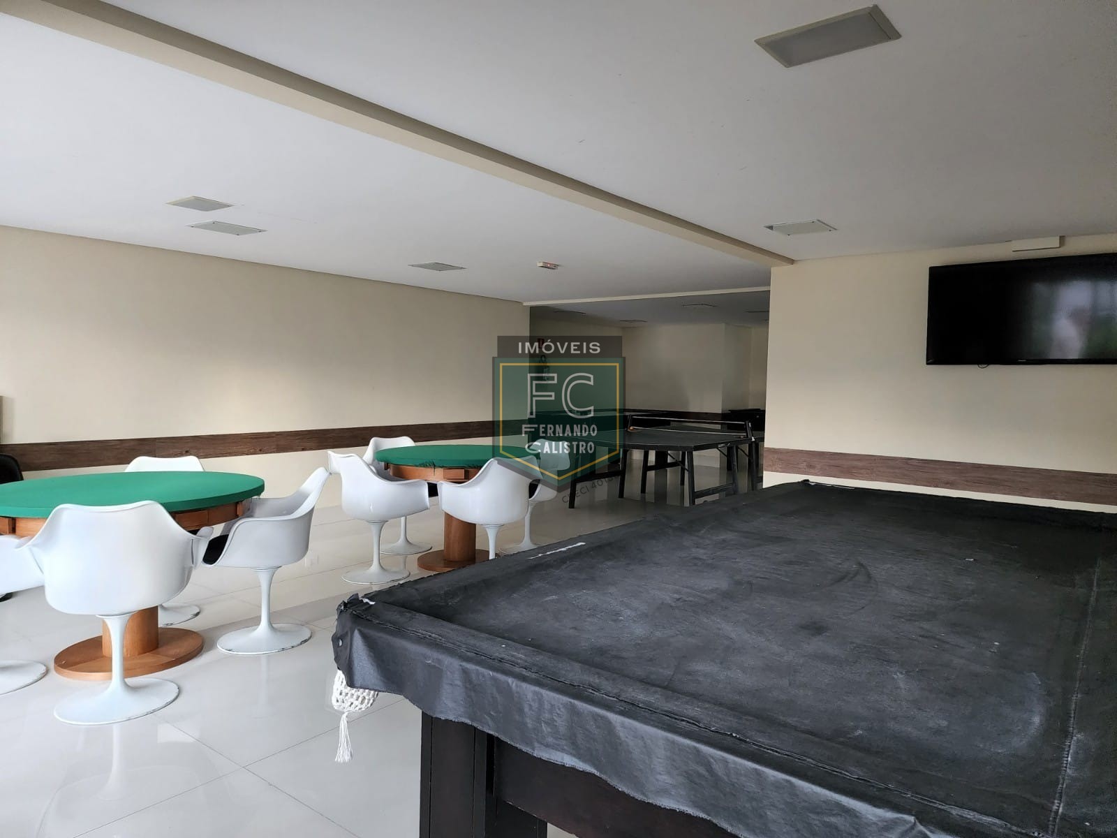 Apartamento Altíssimo Padrão 3 Suítes, Varanda Envidraçada c/ Churrasqueira e Vista p/ o Mar, Passos da Praia, 3 Vagas, V. Caiçara, Praia Grande SP
