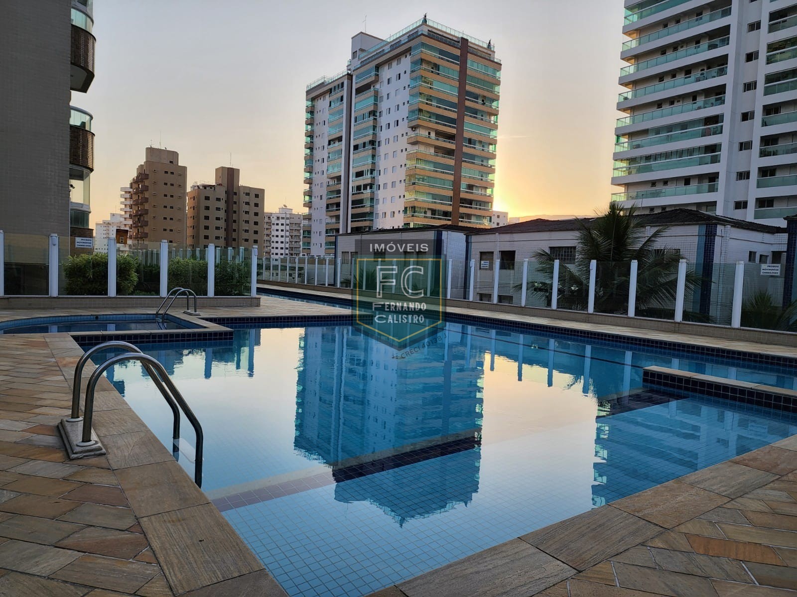 Apartamento altíssimo padrão 3 suítes, varanda envidraçada c