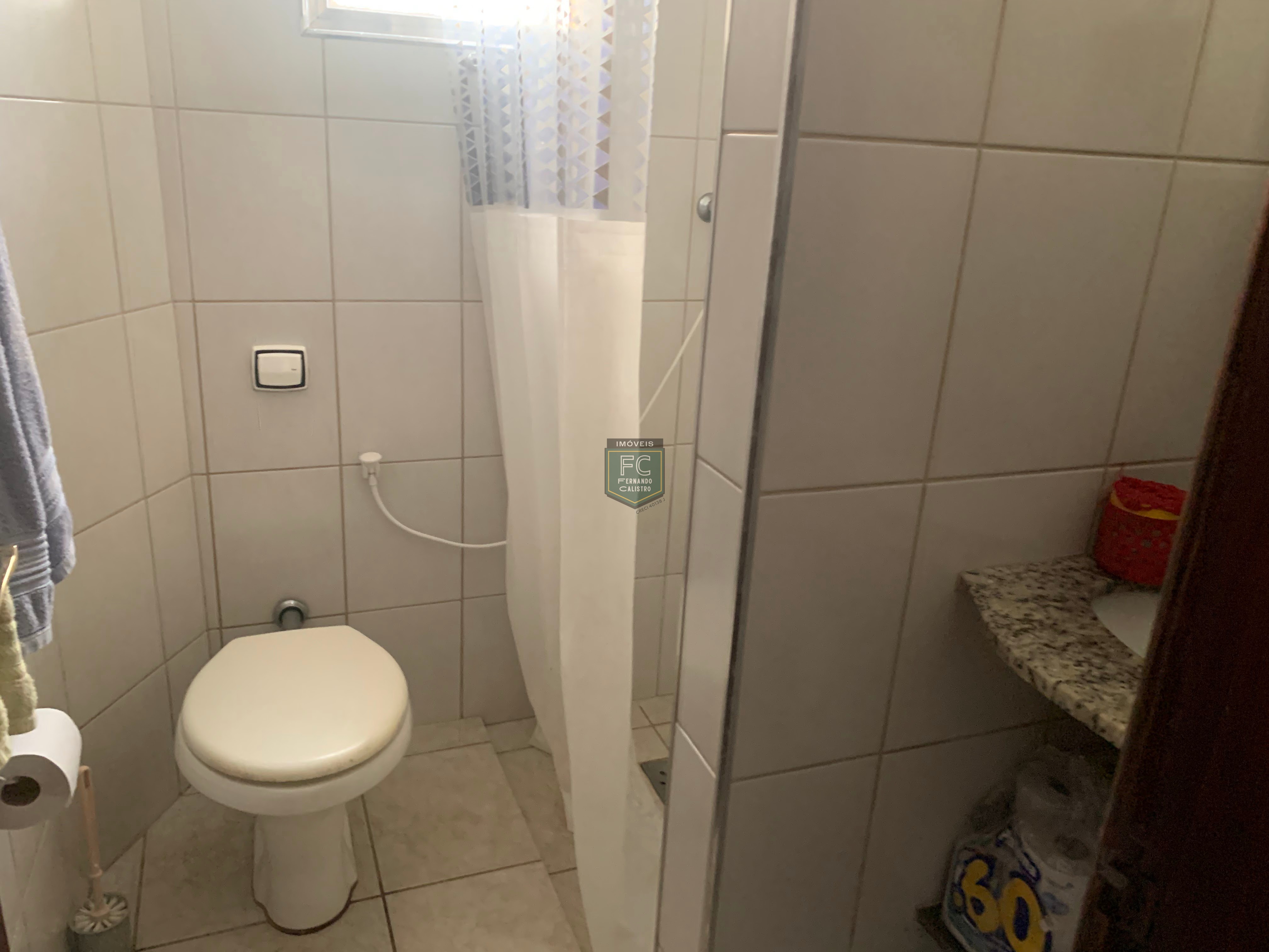 Apartamento 2 dormitórios 53 m2, a apenas 200 mts da praia, mobiliado, primeiro andar de escada, região central, vila atlântica, mongaguá - sp