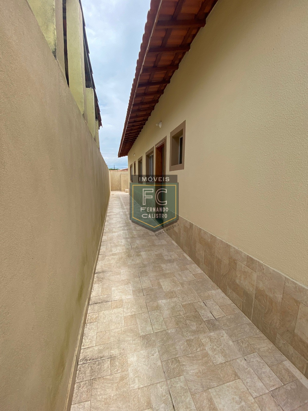 Casa nova geminada pronta 2 dormitórios (1 suíte), piscina c