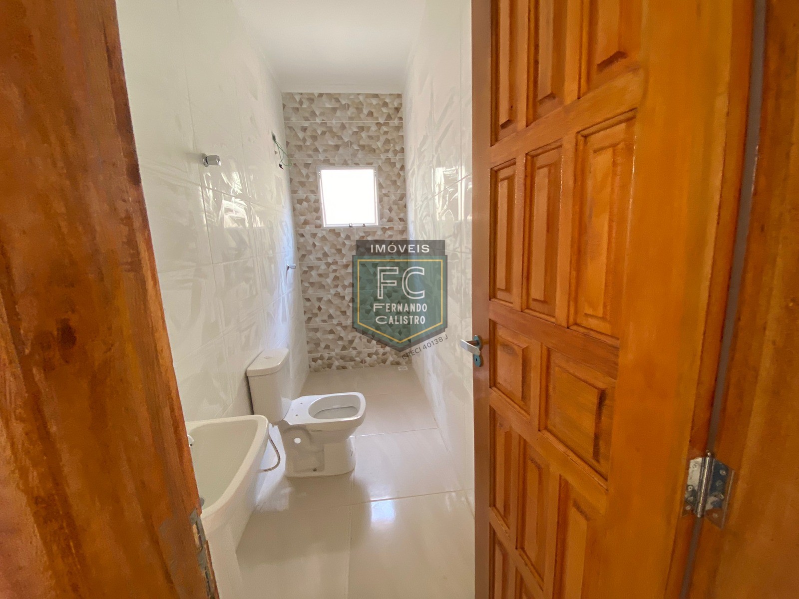 Casa nova geminada pronta 2 dormitórios (1 suíte), piscina c