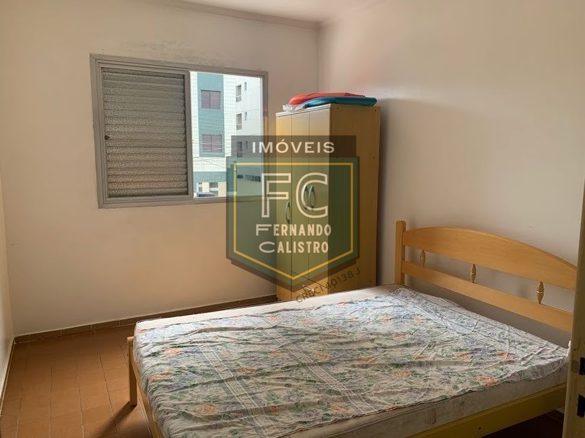 Apartamento 2 dormitórios ensolarado frente rua, a passos da