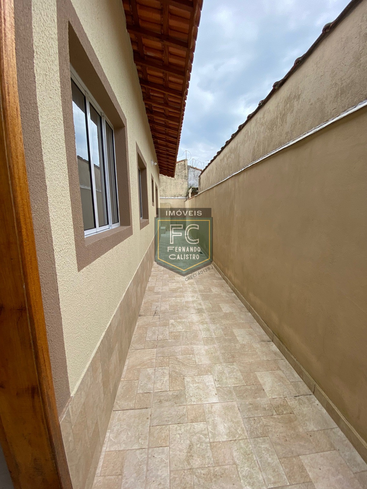 Casa Nova Isolada Pronta 2 Dormitórios (1 Suíte), Piscina c/ Cascata, Churrasqueira, Financia Bancário, Próx Marginal, Flórida Mirim, Mongaguá SP