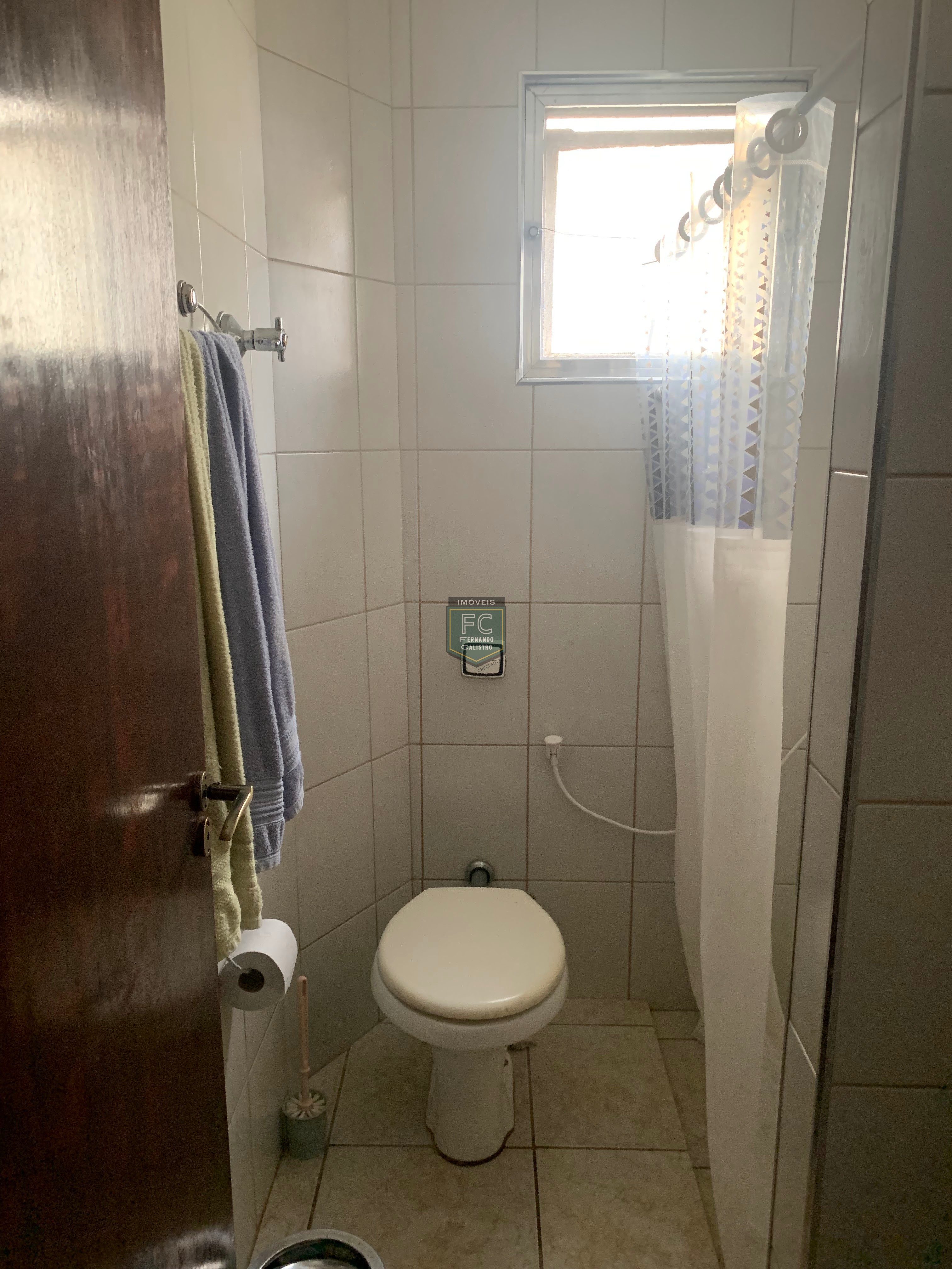 Apartamento 2 dormitórios 53 m2, a apenas 200 mts da praia, mobiliado, primeiro andar de escada, região central, vila atlântica, mongaguá - sp
