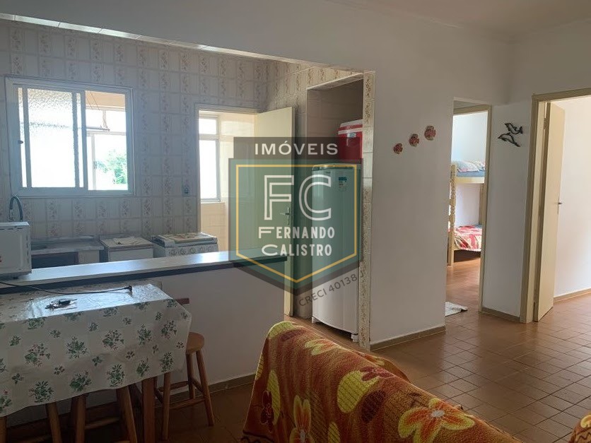 Apartamento 2 dormitórios ensolarado frente rua, a passos da