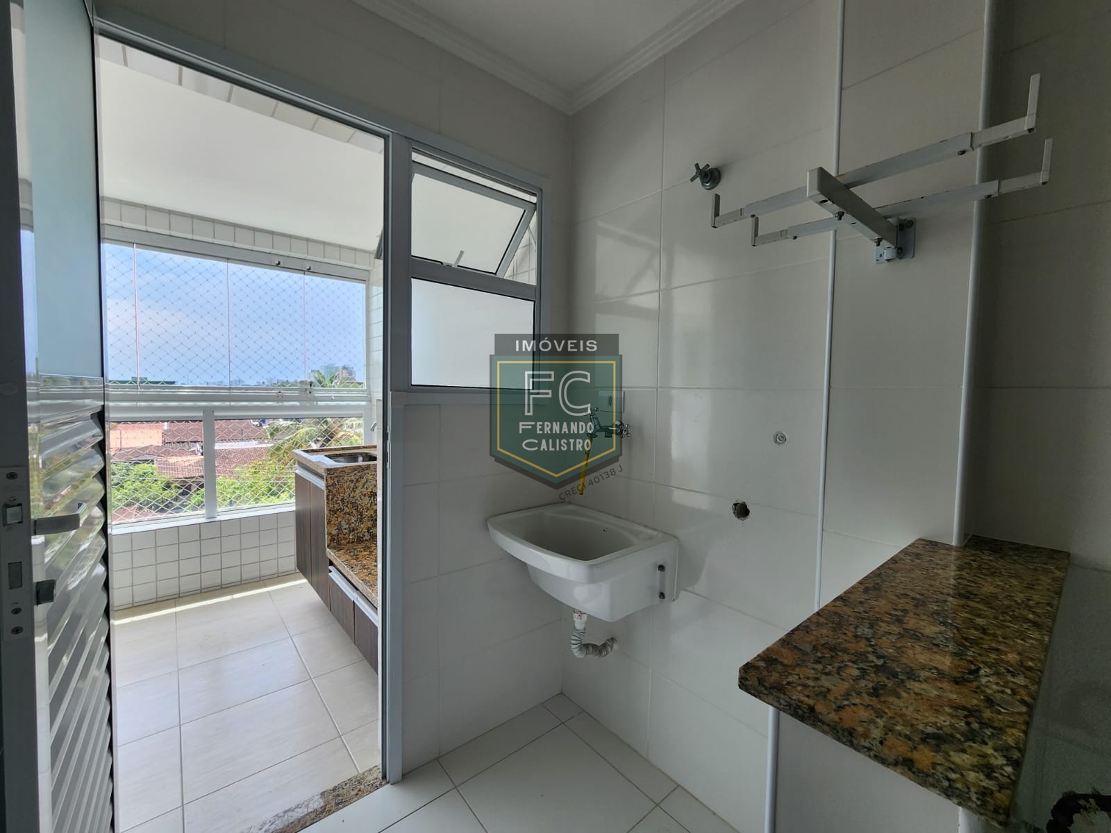 Apartamento 2 dormitórios, varanda gourmet c/ vista p/ o mar, 65 m², lazer completo no condomínio, perto da praia, local nobre, centro, mongaguá/sp