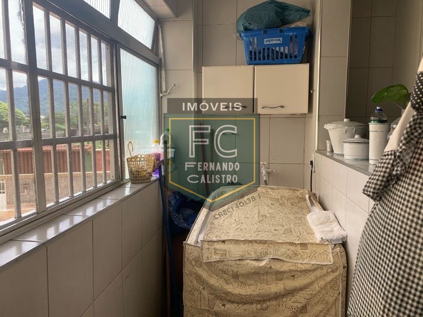 Apartamento 2 dormitórios 53 m2, a apenas 200 mts da praia, mobiliado, primeiro andar de escada, região central, vila atlântica, mongaguá - sp