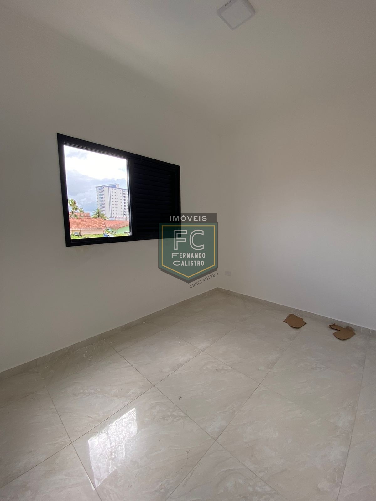 Sobrado moderno novo alto padrão 3 dormitórios (3 suítes), piscina, 2 vagas, 100 mts da praia, local nobre e central, jd. Aguapeú, mongaguá/sp