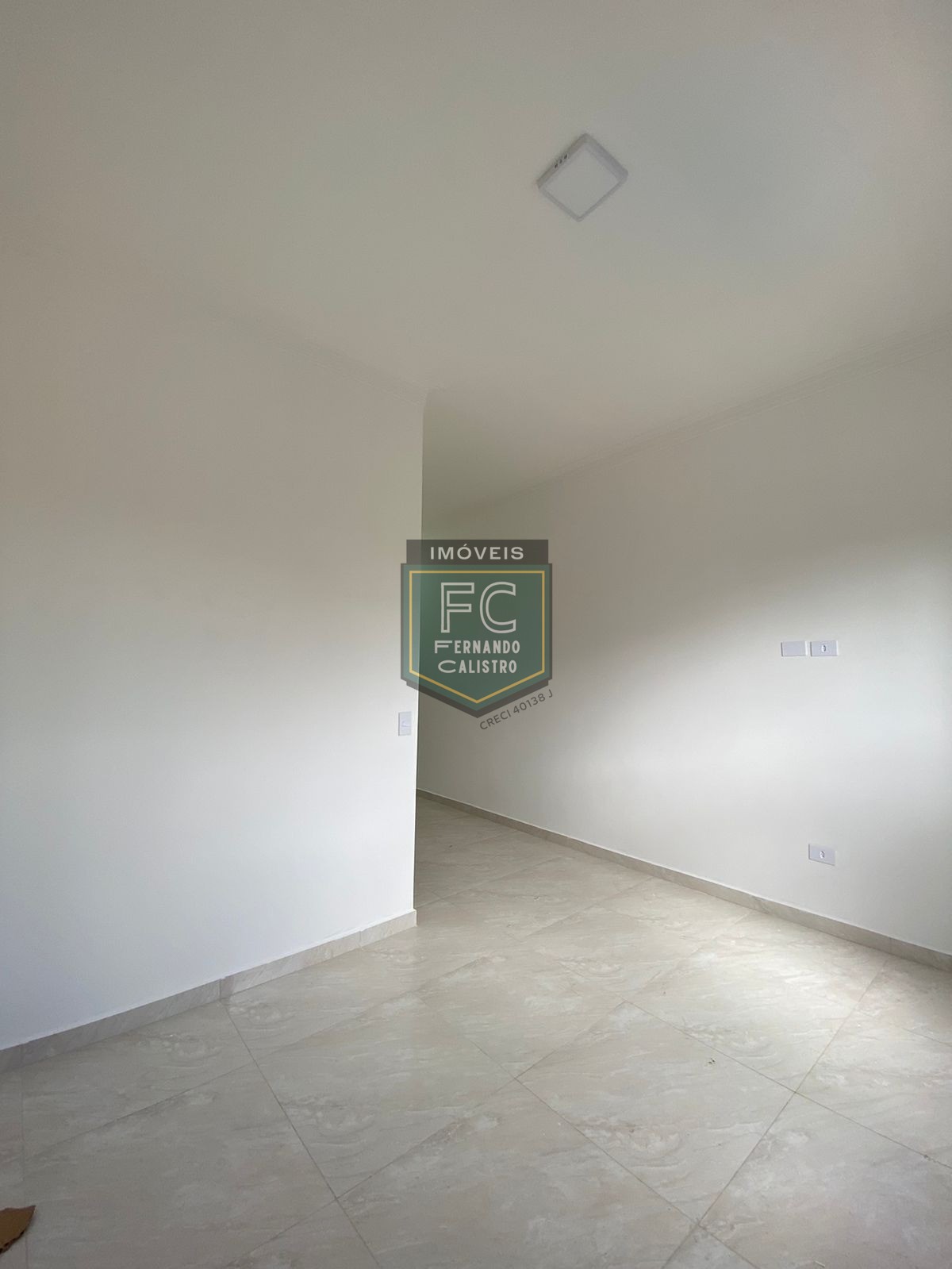 Sobrado moderno novo alto padrão 3 dormitórios (3 suítes), piscina, 2 vagas, 100 mts da praia, local nobre e central, jd. Aguapeú, mongaguá/sp