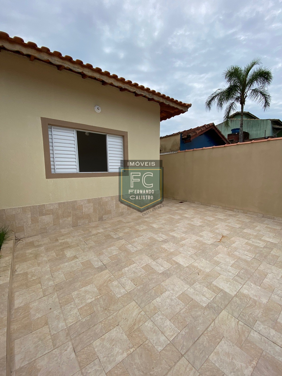 Casa nova isolada pronta 2 dormitórios (1 suíte), piscina c/