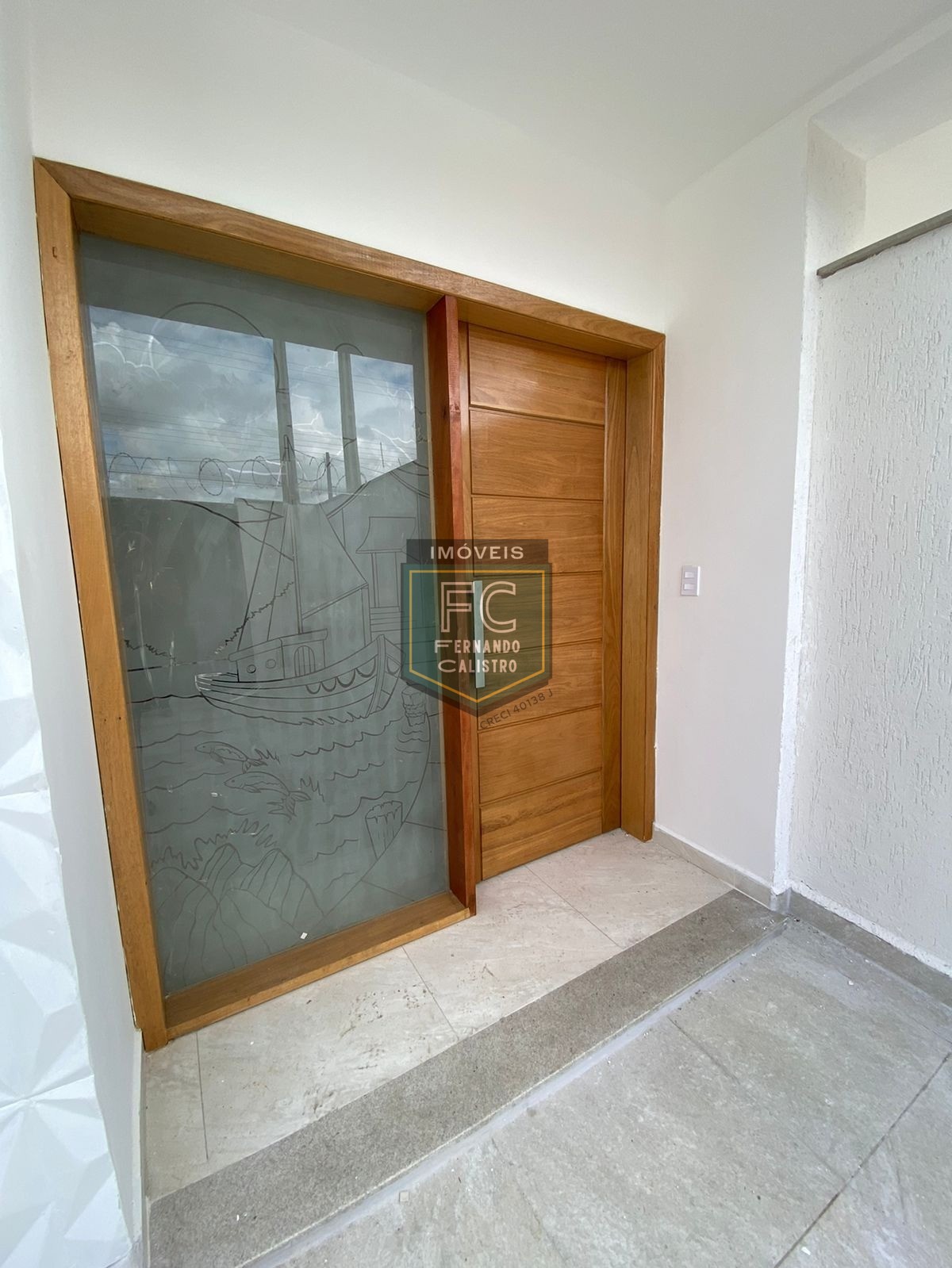 Sobrado moderno novo alto padrão 3 dormitórios (3 suítes), piscina, 2 vagas, 100 mts da praia, local nobre e central, jd. Aguapeú, mongaguá/sp