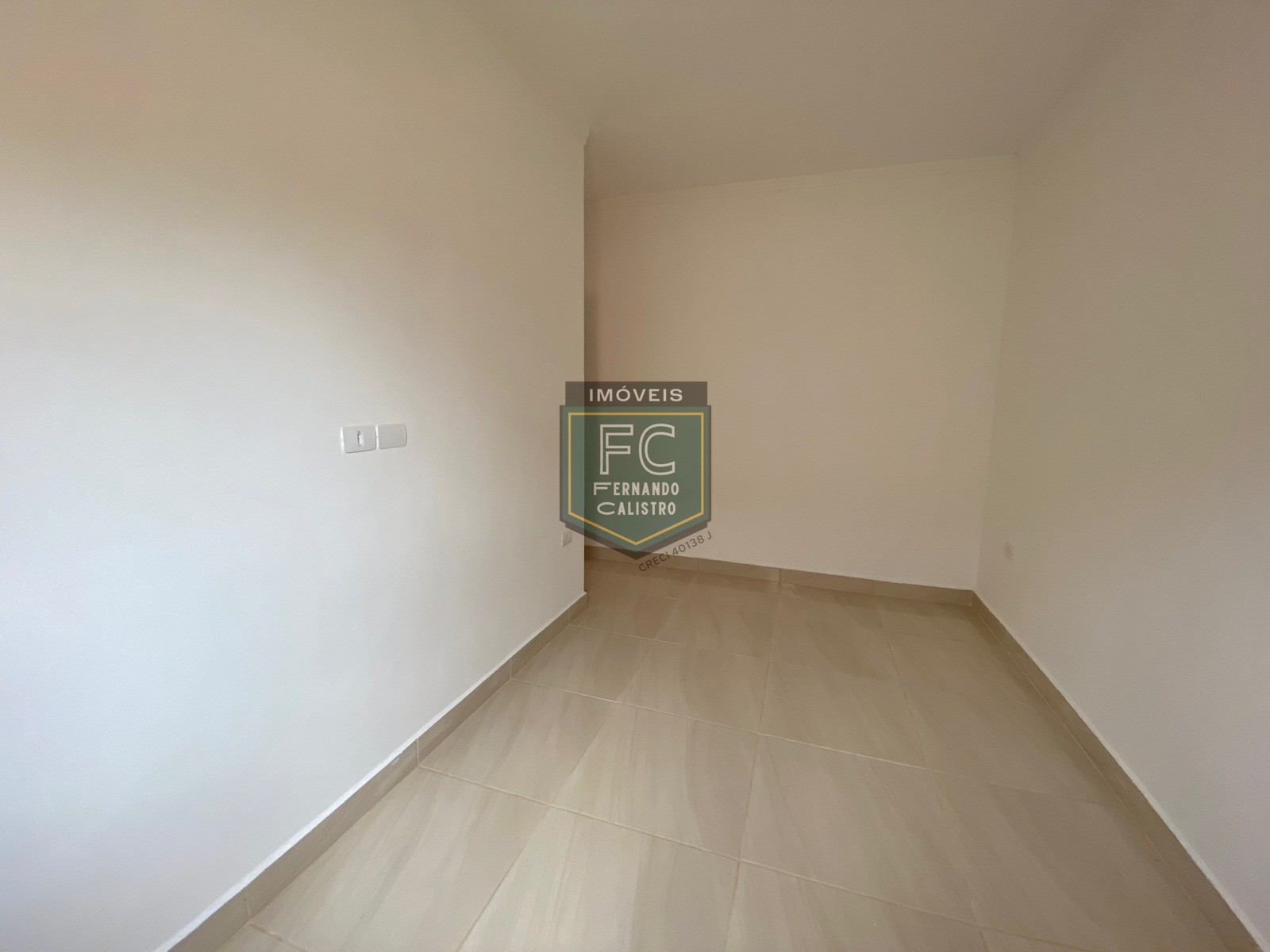 Casa nova isolada pronta 2 dormitórios (1 suíte), piscina c/