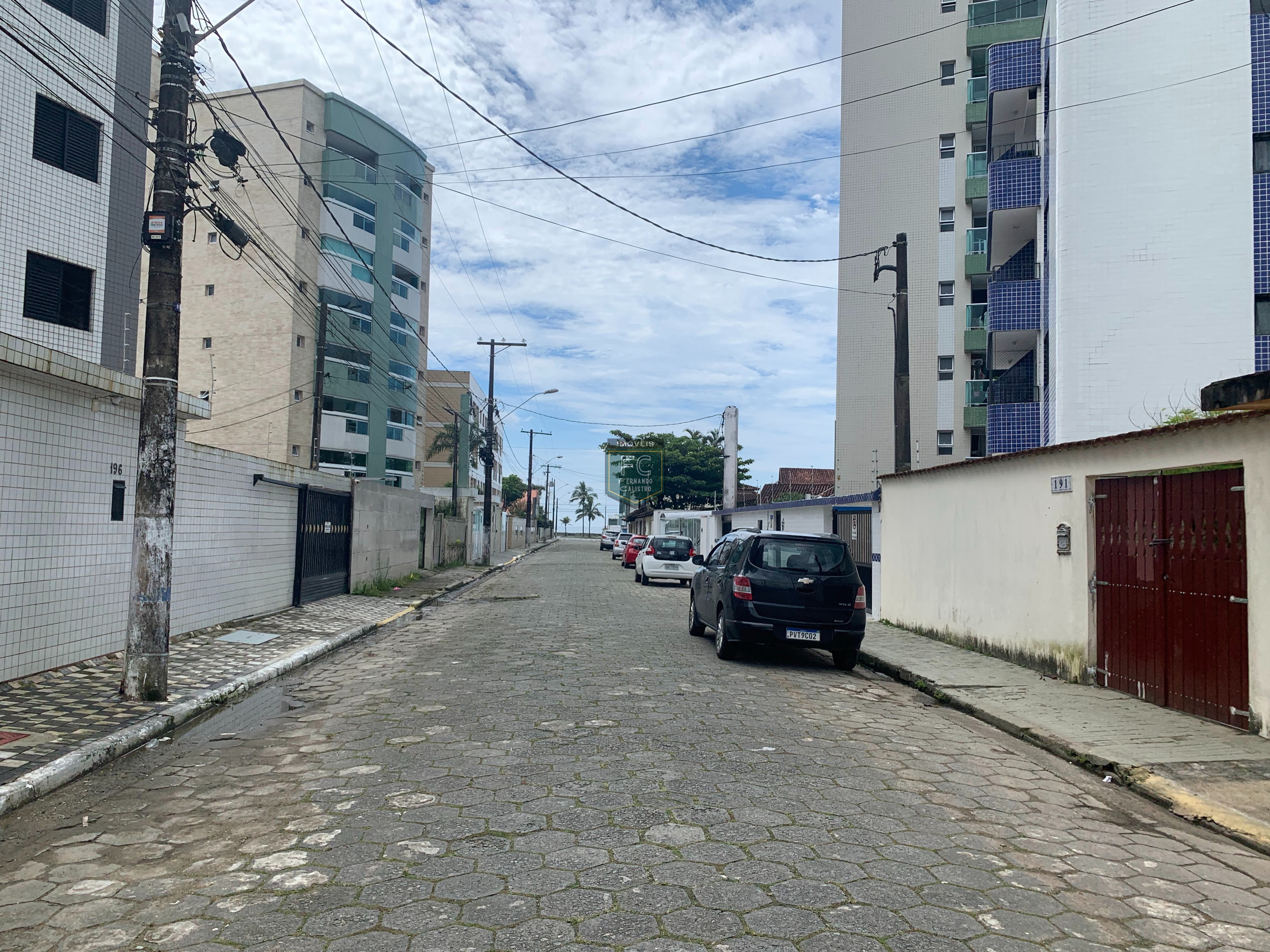 Apartamento 2 dormitórios 53 m2, a apenas 200 mts da praia, mobiliado, primeiro andar de escada, região central, vila atlântica, mongaguá - sp