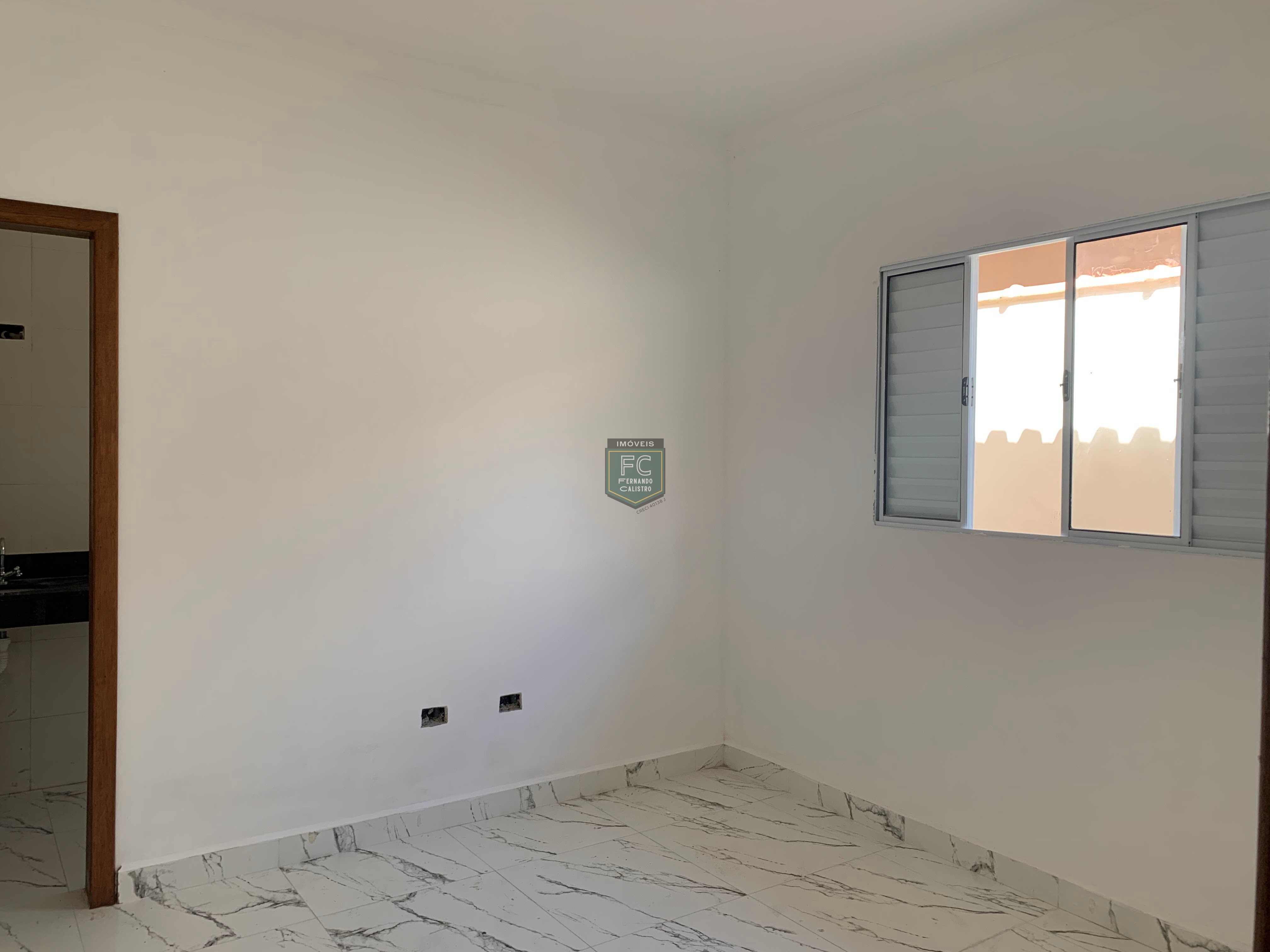 Casas geminadas térreas novas próx. A praia, 3 dormitórios (1 suite), piscina, espaço gourmet c/ churrasqueira, 2 vagas, v. Anhanguera, mongaguá - sp