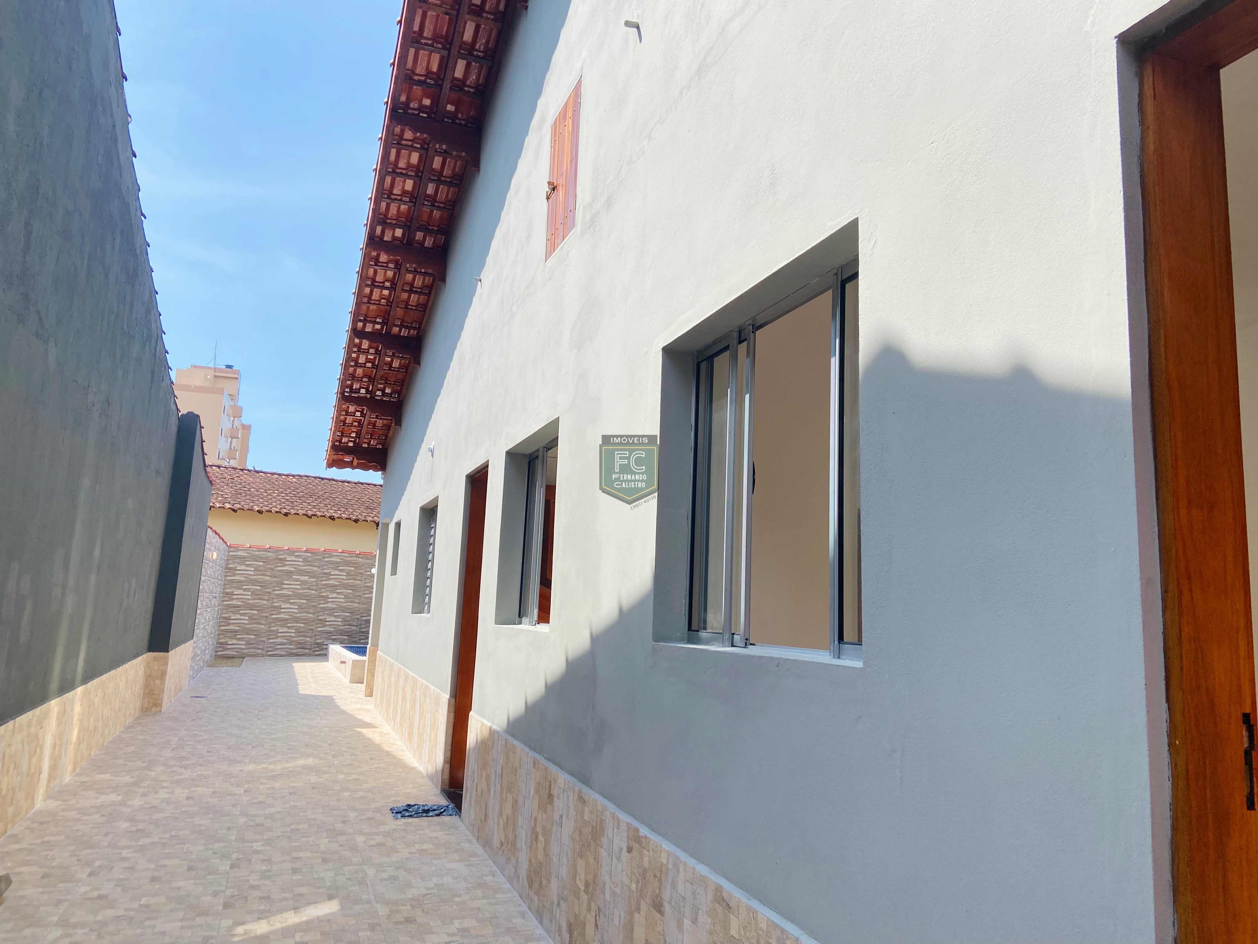 Casa térrea nova 2 dormitórios (1 suíte) pronta, perto da pr