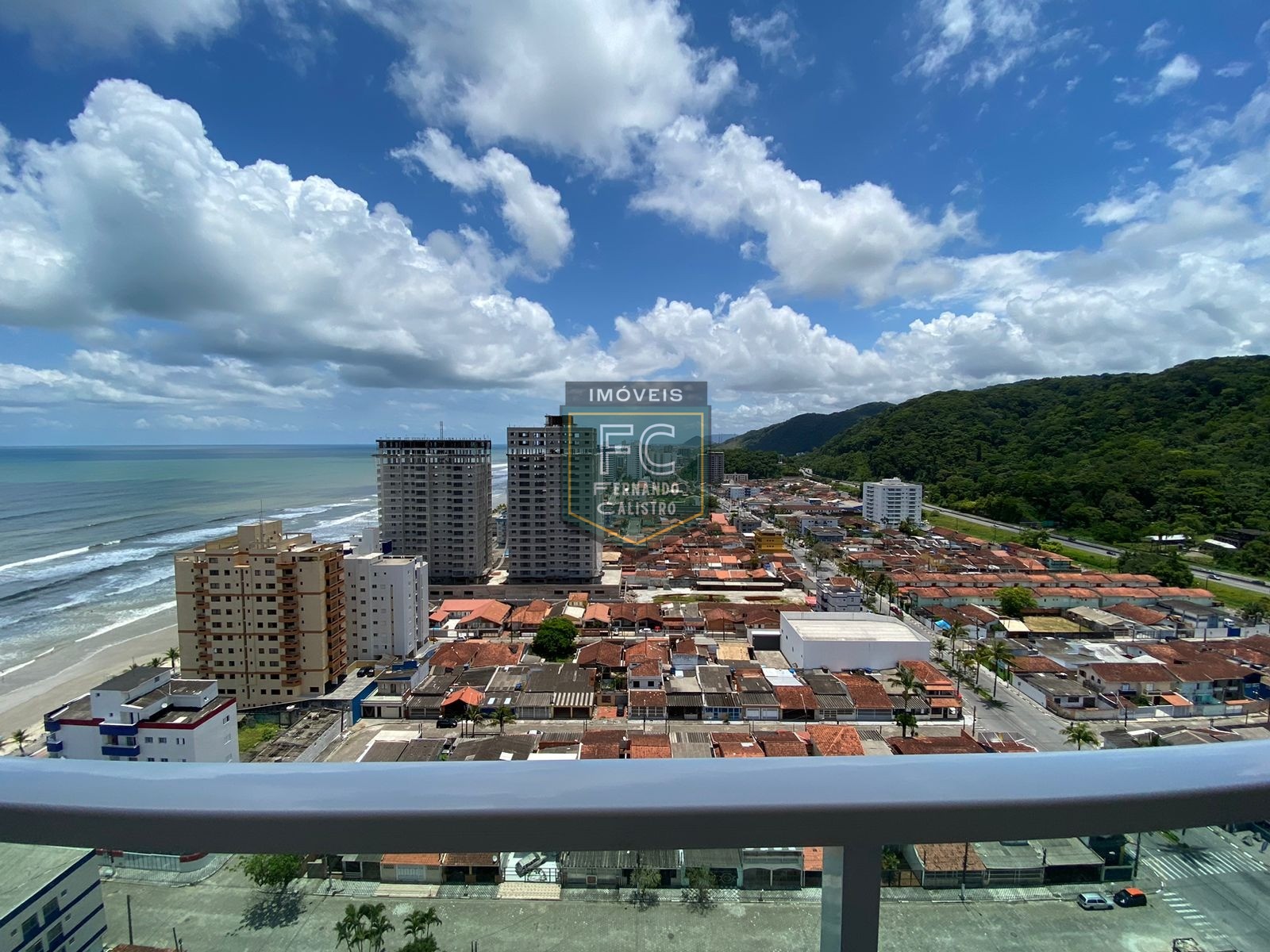 Apartamento novo andar alto, pronto, varanda gourmet c/ vista p/ o mar, 2 dormitórios (1 suíte), piso laminado, local nobre, jd. Luciana, mongaguá-sp