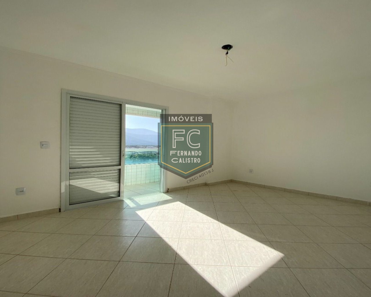 Apartamento novo 2 dormitórios (1 suíte c/ varanda), varanda