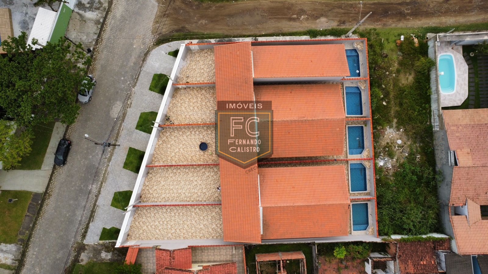 Casas novas com 2 dormitórios (1 suíte), quintal com piscina, churrasqueira, 2 vagas, financiamento bancário, pedreira, lado pista centro, mongaguá/sp