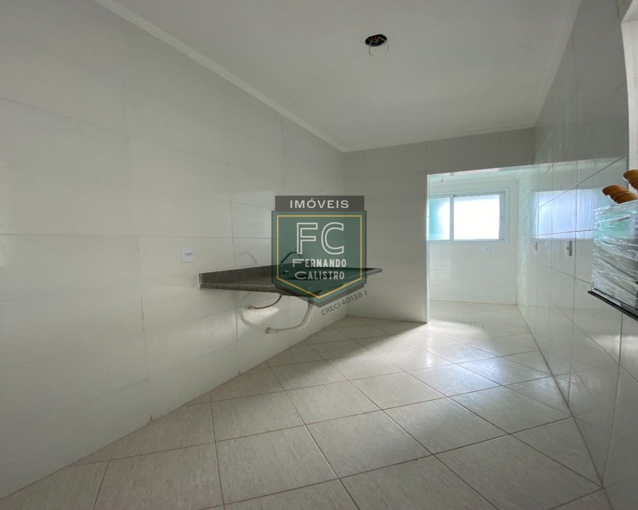 Apartamento novo 2 dormitórios (1 suíte c/ varanda), varanda