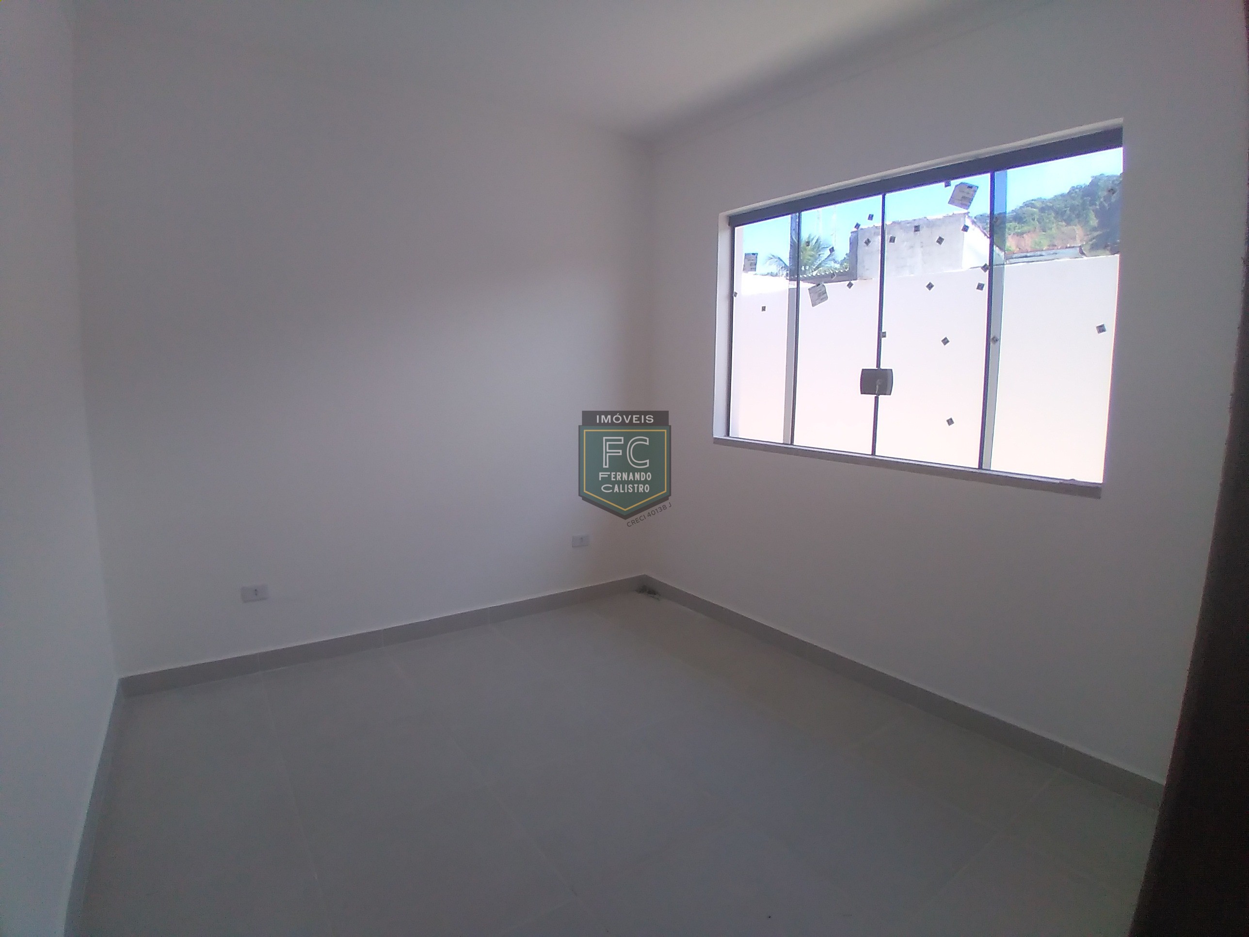 Casa isolada 3 dormitórios (1 suíte) modernizada, piscina, churrasqueira, edícula, a passos da praia, financ. Direto, permuta, jd. Marina, mongaguá/sp