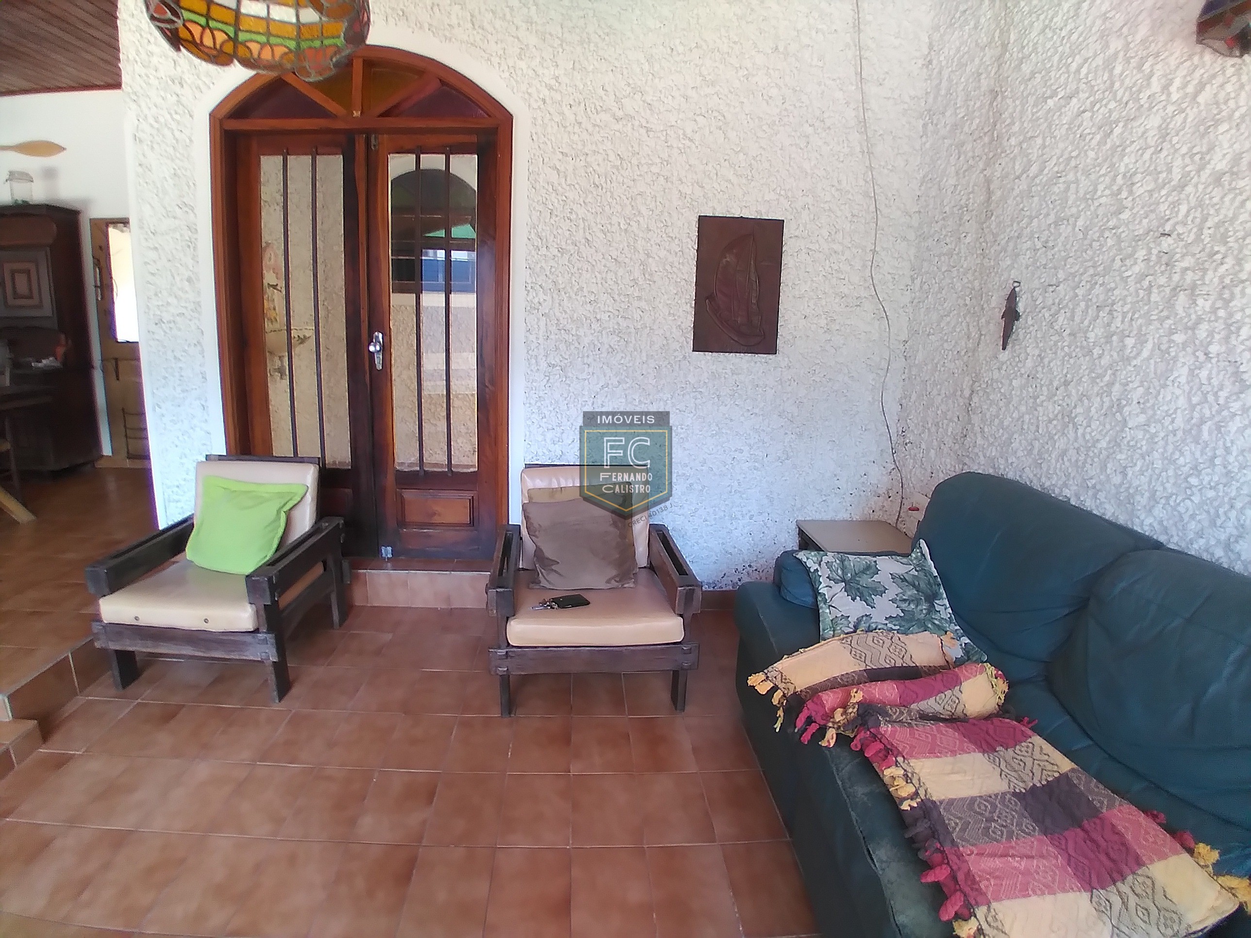 Casa lote inteiro 3 dormitórios (1 suíte), piscina, área gourmet, 6 vagas, edícula, a passos da praia, aceita financiamento, jd. Marina, mongaguá/sp
