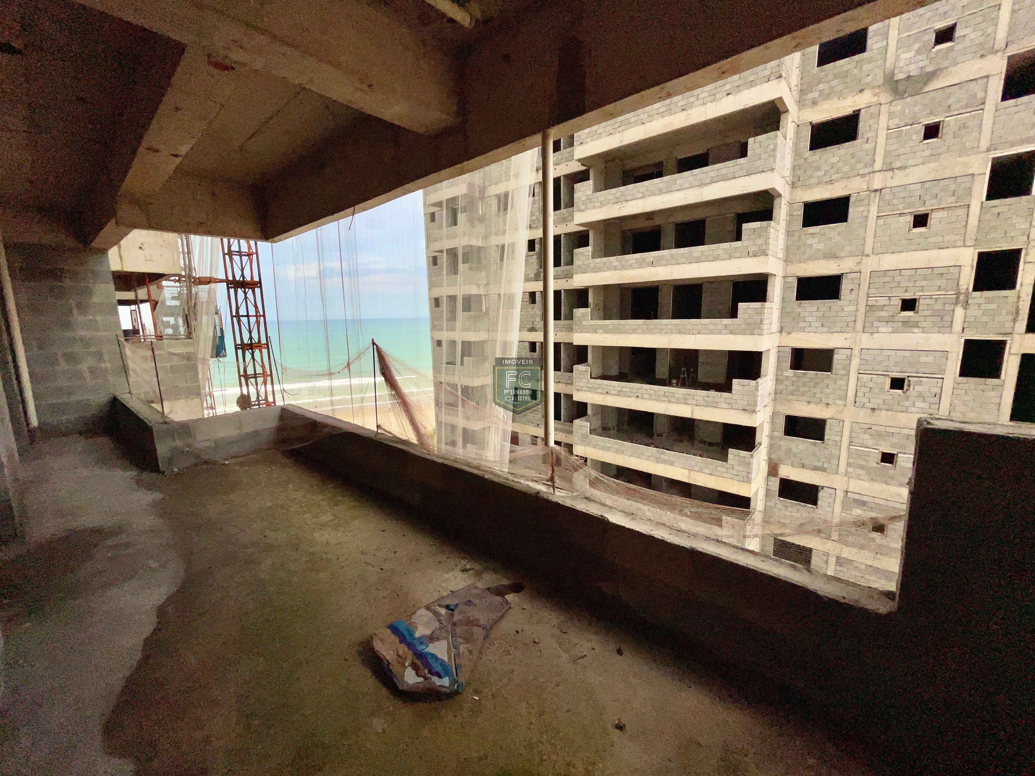 Apartamento alto padrão 2 dormitórios (1 suíte), varanda gourmet c/ vista p/ o mar, 1 vaga, lazer clube, em obras: out 23, v. Caiçara, praia grande/sp