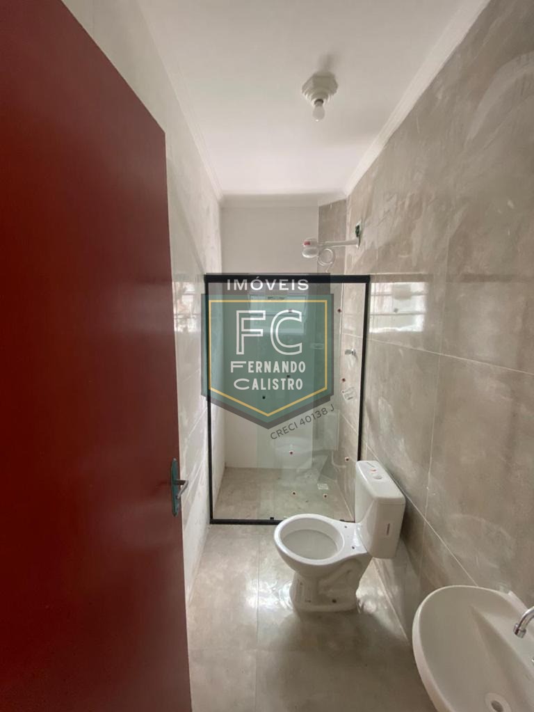 Sobrado novo 2 dormitórios (1 suíte c/ sacada), vista p/ o mar, piscina, área gourmet, 5 vagas, financiamento bancário, flórida mirim, mongaguá/sp