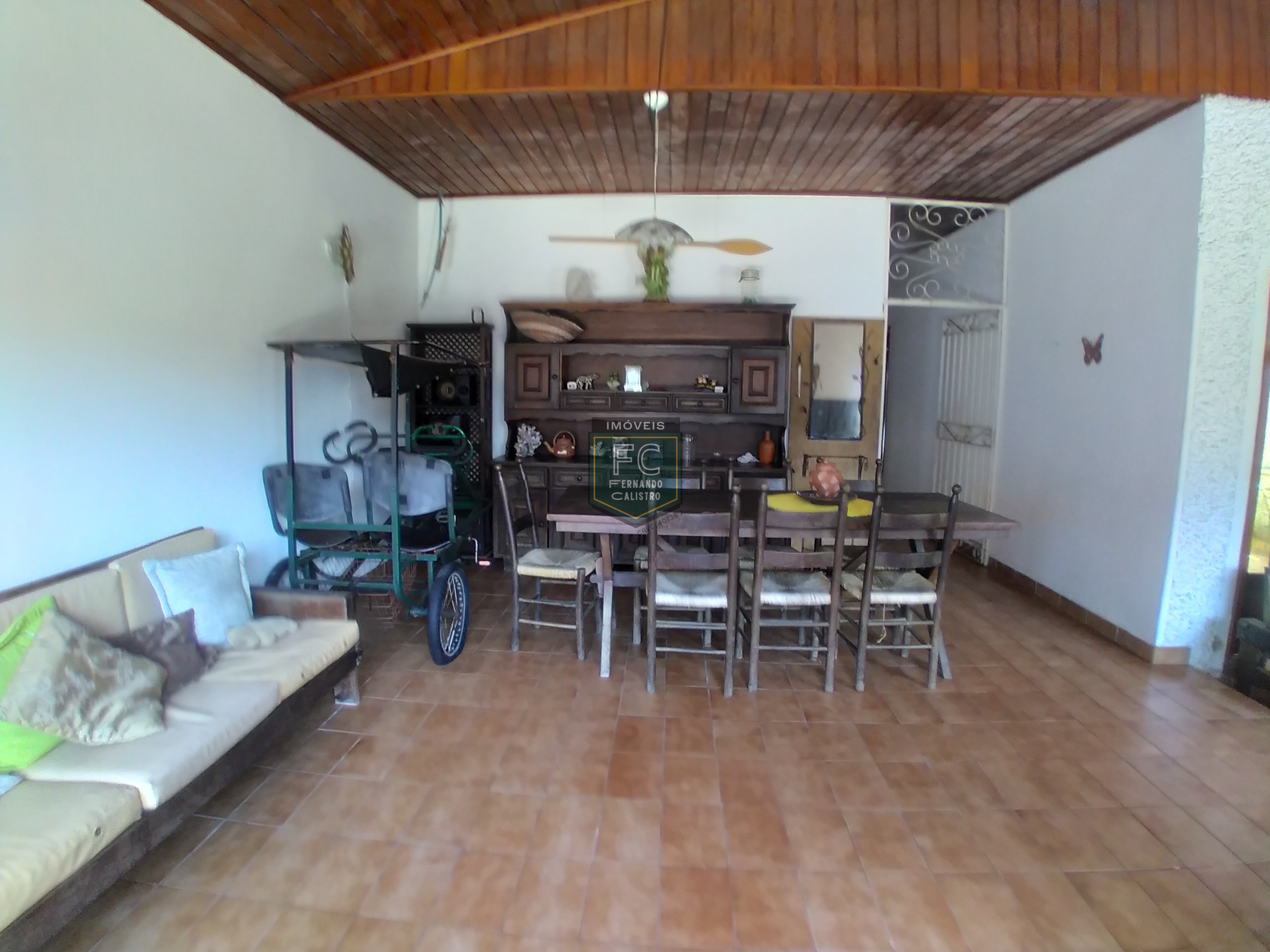 Casa lote inteiro 3 dormitórios (1 suíte), piscina, área gourmet, 6 vagas, edícula, a passos da praia, aceita financiamento, jd. Marina, mongaguá/sp
