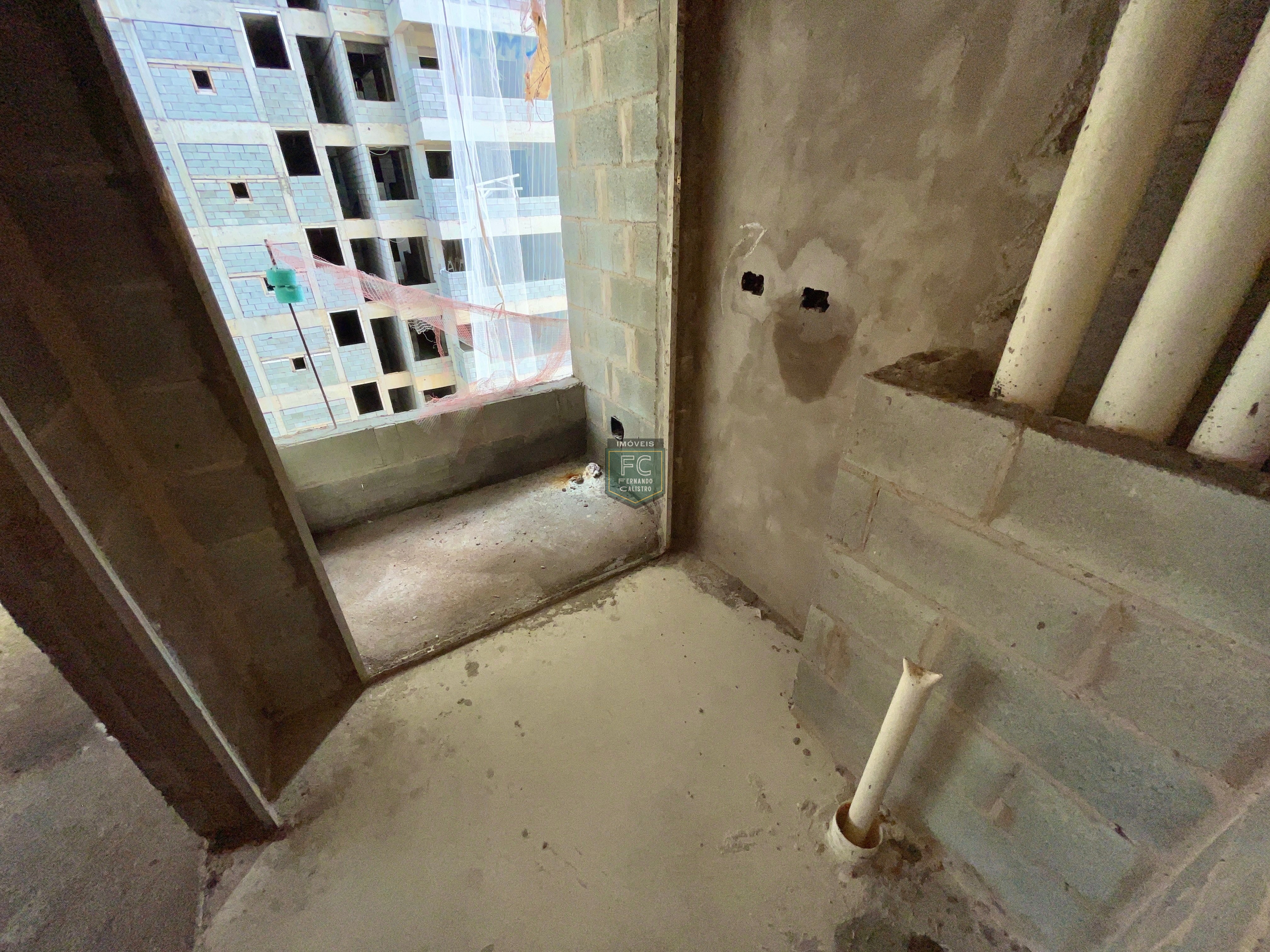 Apartamento alto padrão 2 dormitórios (1 suíte), varanda gourmet c/ vista p/ o mar, 1 vaga, lazer clube, em obras: out 23, v. Caiçara, praia grande/sp