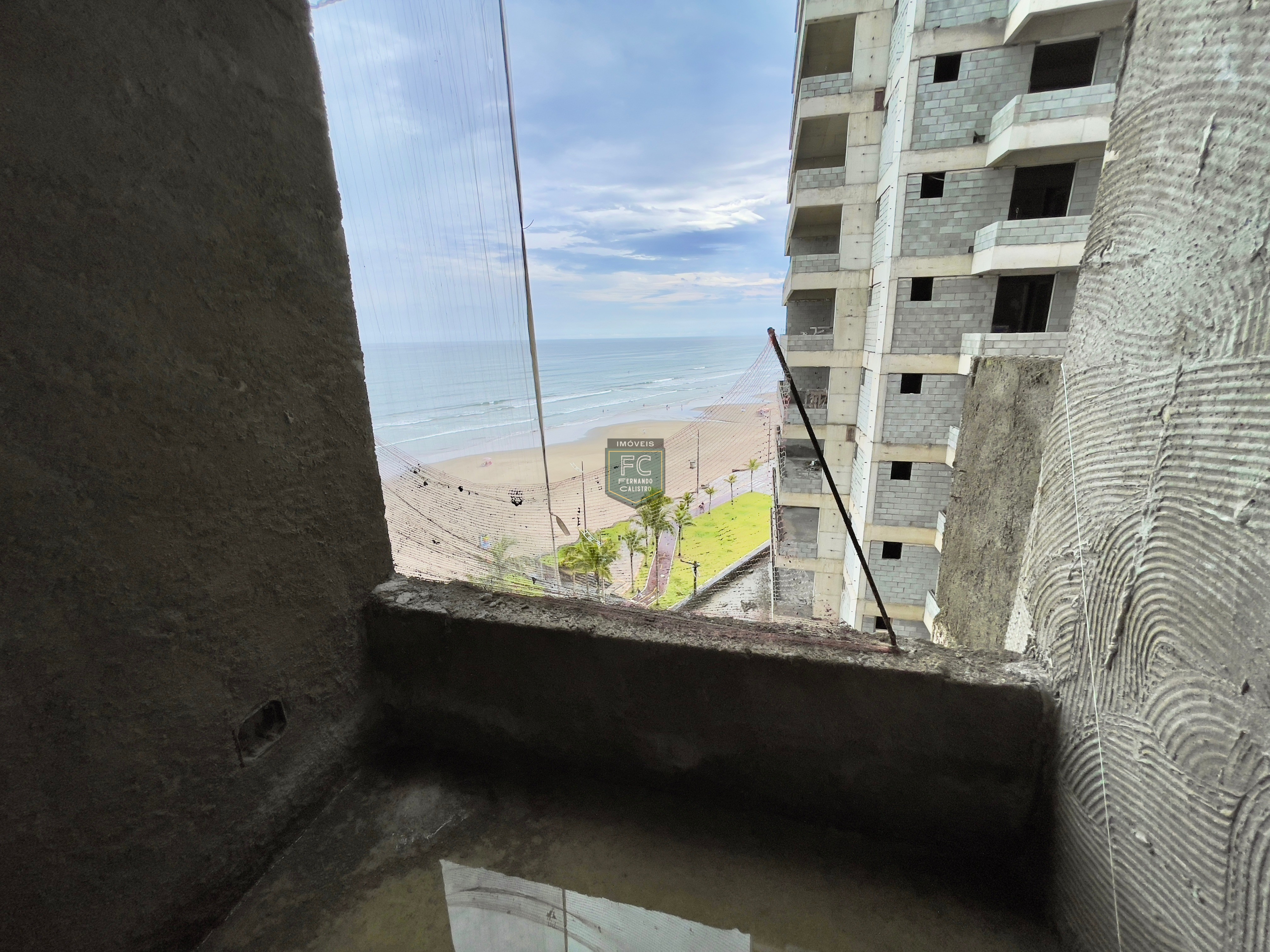 Apartamento alto padrão 3 dormitórios (1 suíte), varanda gourmet c/ vista p/ o mar, 2 vagas, em obras: out 23, v. Caiçara, praia grande/sp