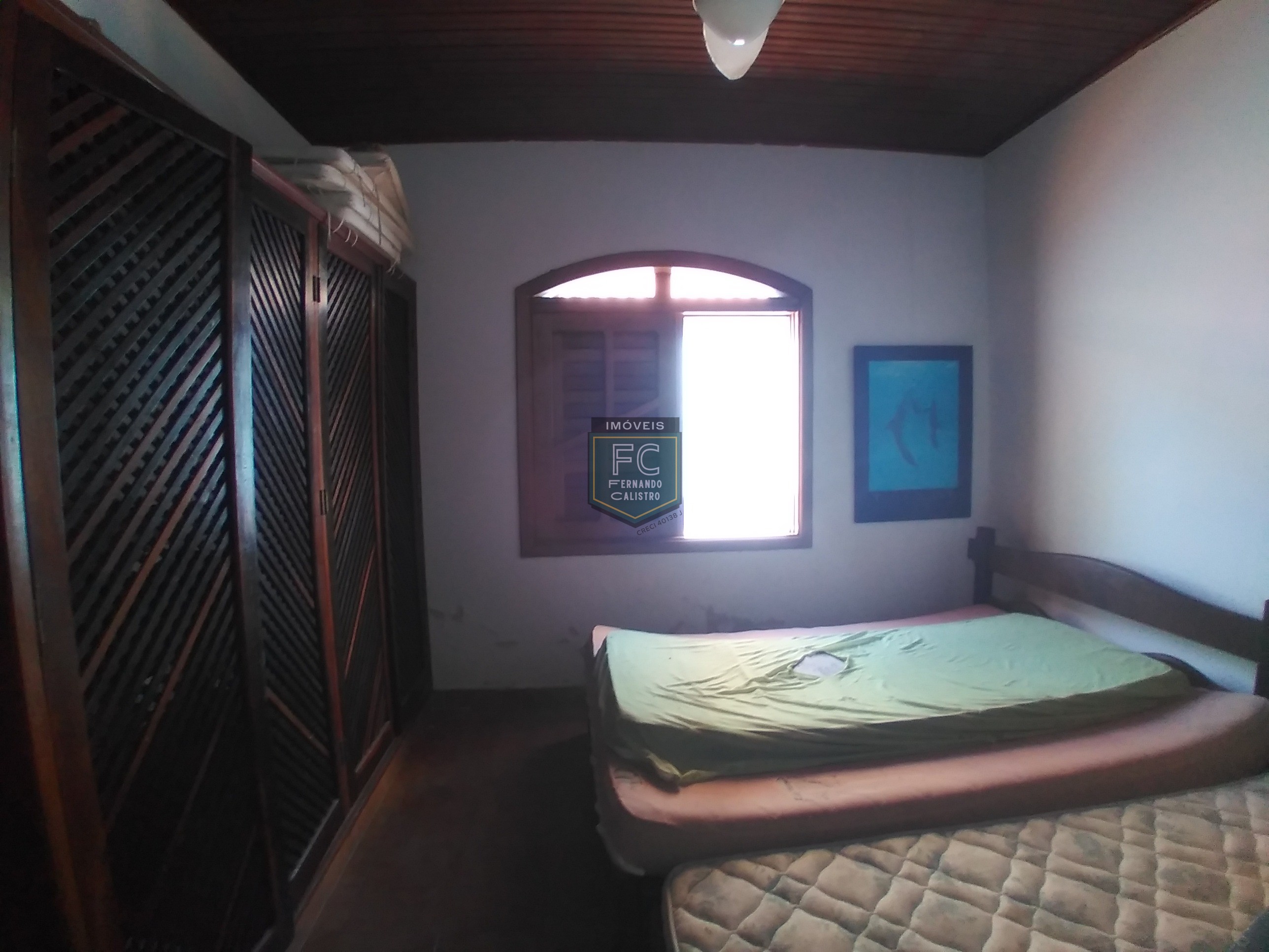 Casa lote inteiro 3 dormitórios (1 suíte), piscina, área gourmet, 6 vagas, edícula, a passos da praia, aceita financiamento, jd. Marina, mongaguá/sp