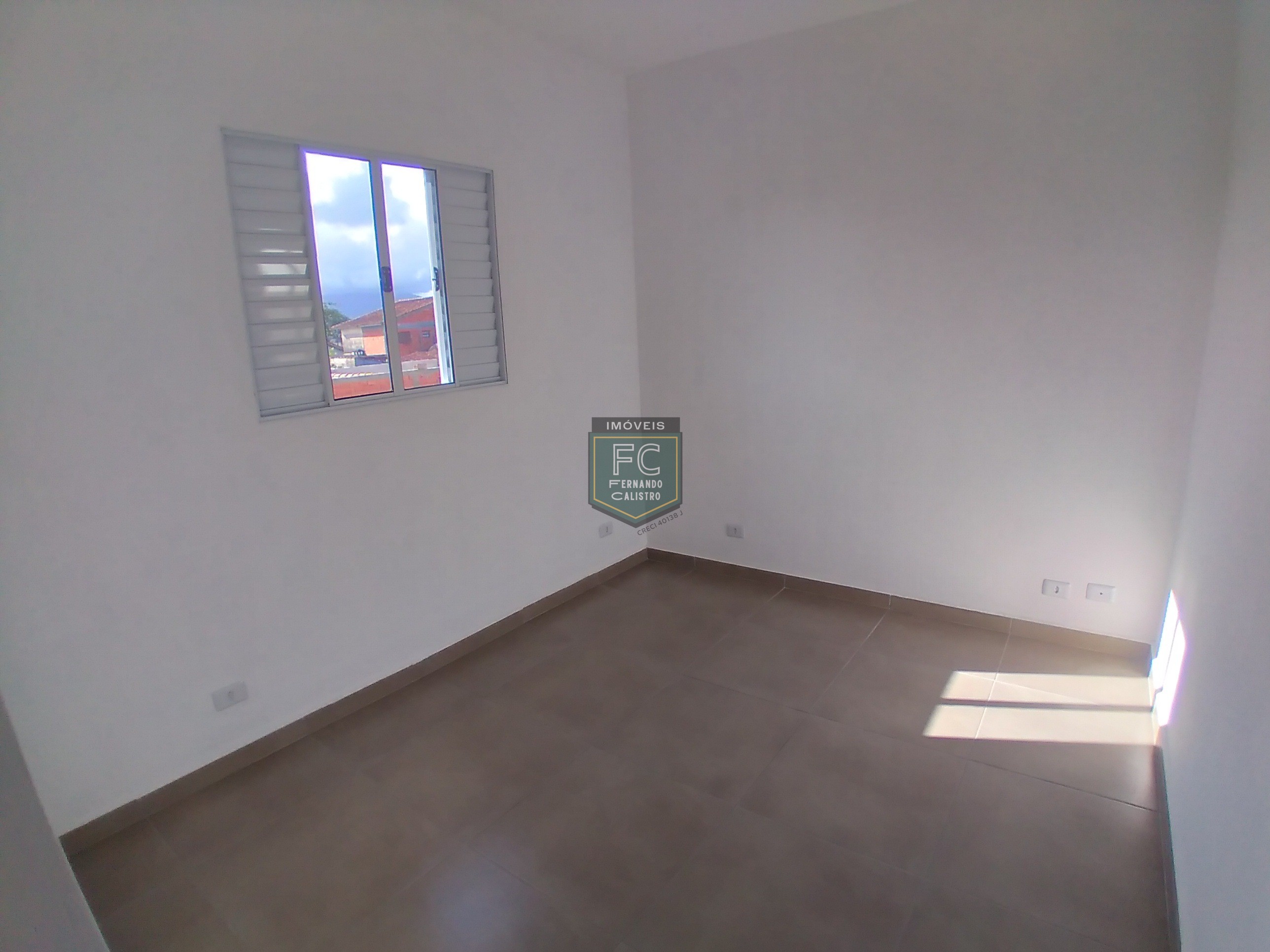 Sobrados Novos 2 Dormitórios (2 Suítes) em Condomínio, Local, Acabamentos Top, Financiamento Bancário, 2ª Quadra Lado Pista, Bal. Itaguaí, Mongaguá/SP