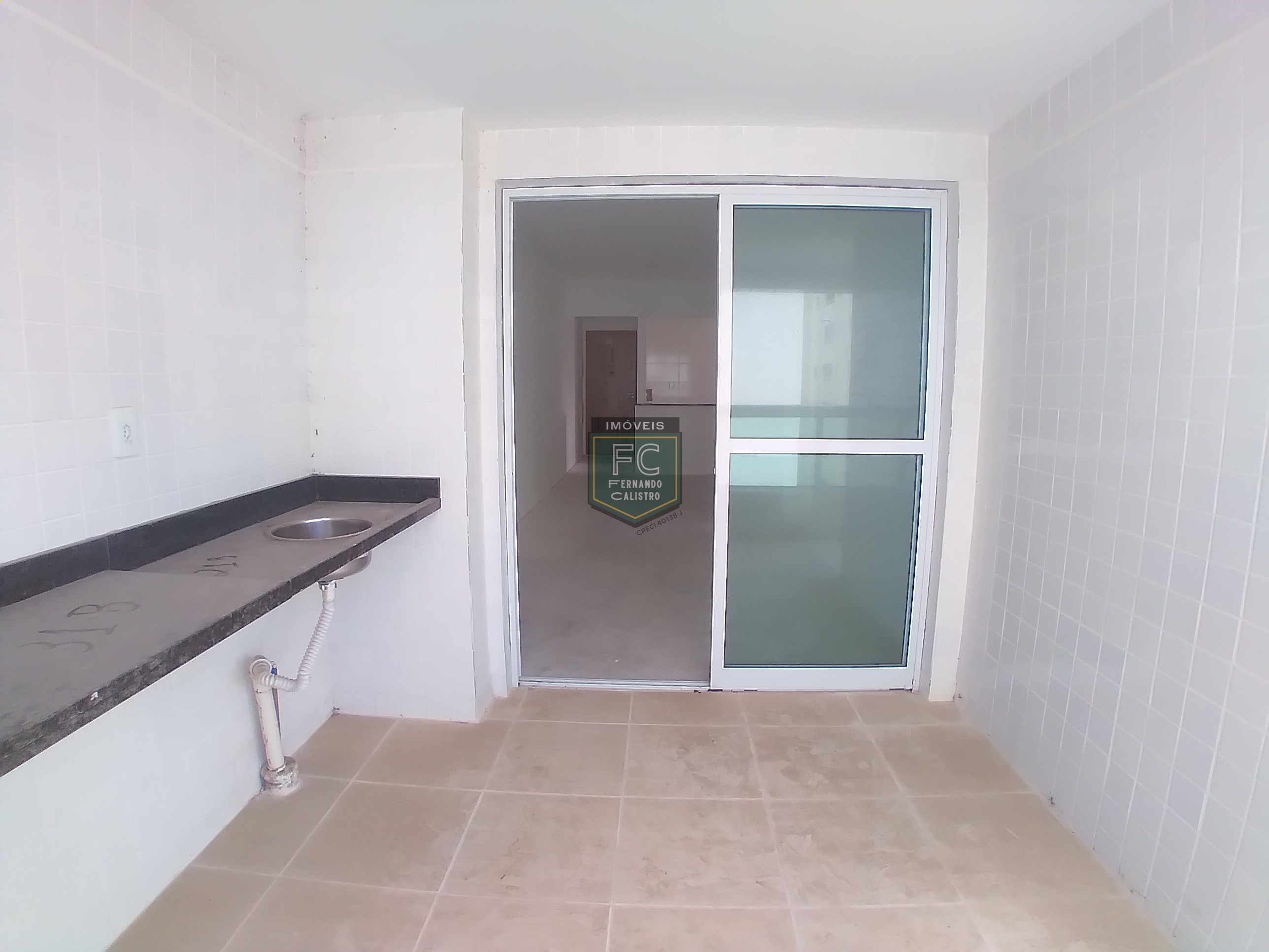 Apartamento novo alto padrão frente 2 dormitórios (1 suíte), entregue c/ revestimentos e vidros, lazer clube, varanda gourmet c/vista mar, mongaguá/sp