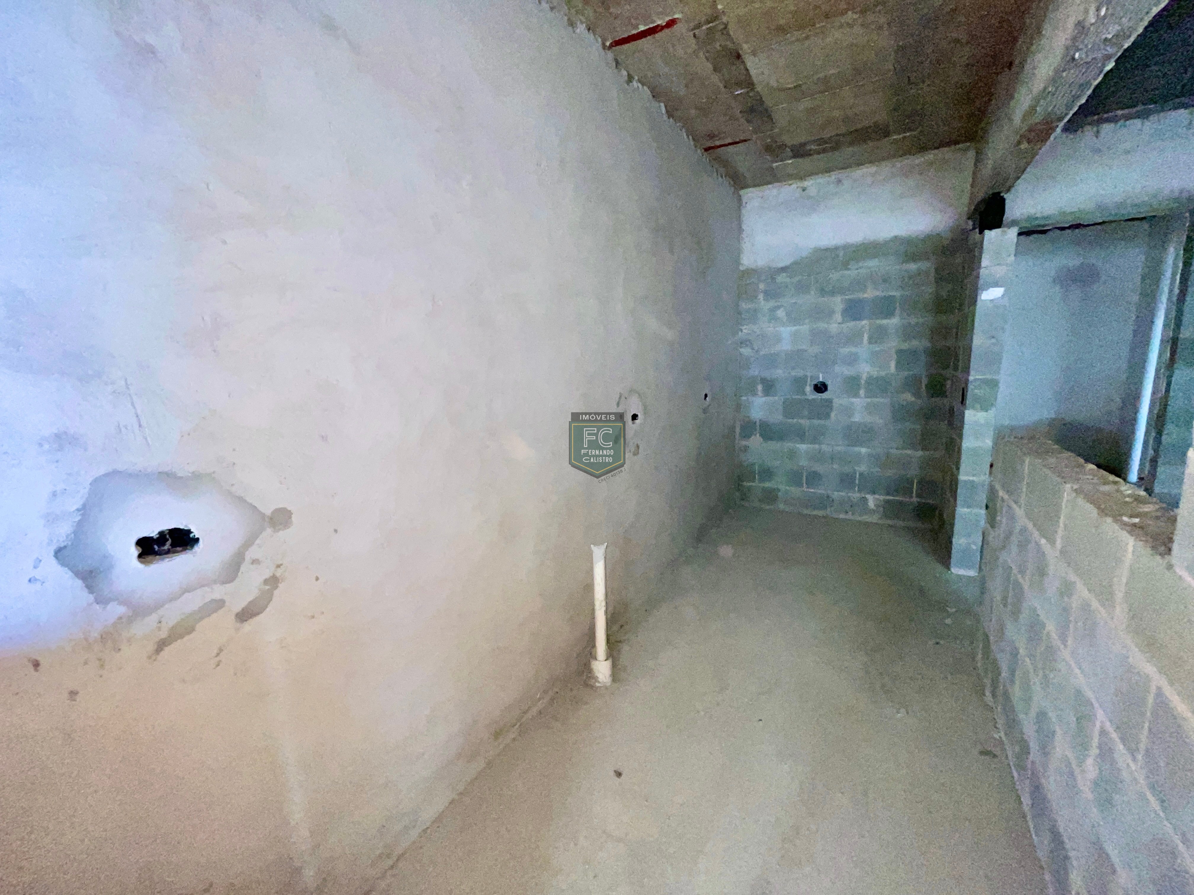 Apartamento alto padrão 2 dormitórios (1 suíte), varanda gourmet c/ vista p/ o mar, 1 vaga, lazer clube, em obras: out 23, v. Caiçara, praia grande/sp