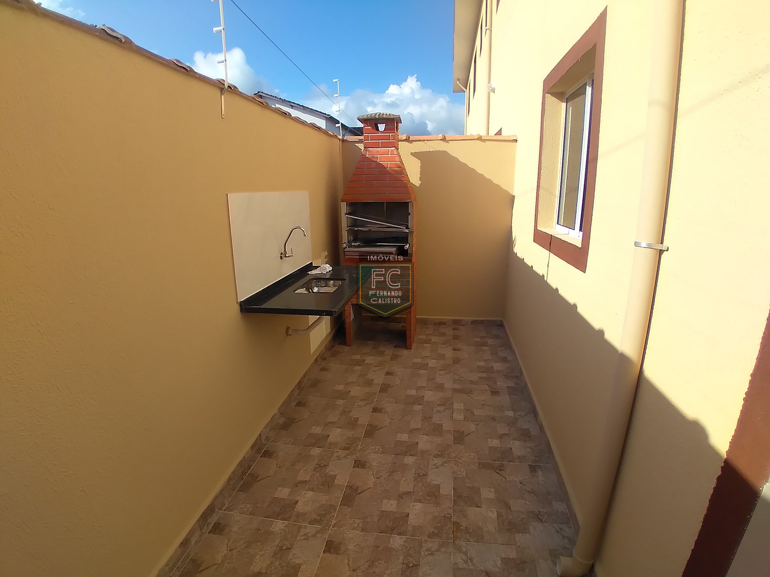Sobrados Novos 2 Dormitórios (2 Suítes) em Condomínio, Local, Acabamentos Top, Financiamento Bancário, 2ª Quadra Lado Pista, Bal. Itaguaí, Mongaguá/SP