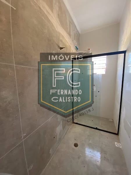 Sobrado novo 2 dormitórios (1 suíte c/ sacada), vista p/ o mar, piscina, área gourmet, 5 vagas, financiamento bancário, flórida mirim, mongaguá/sp
