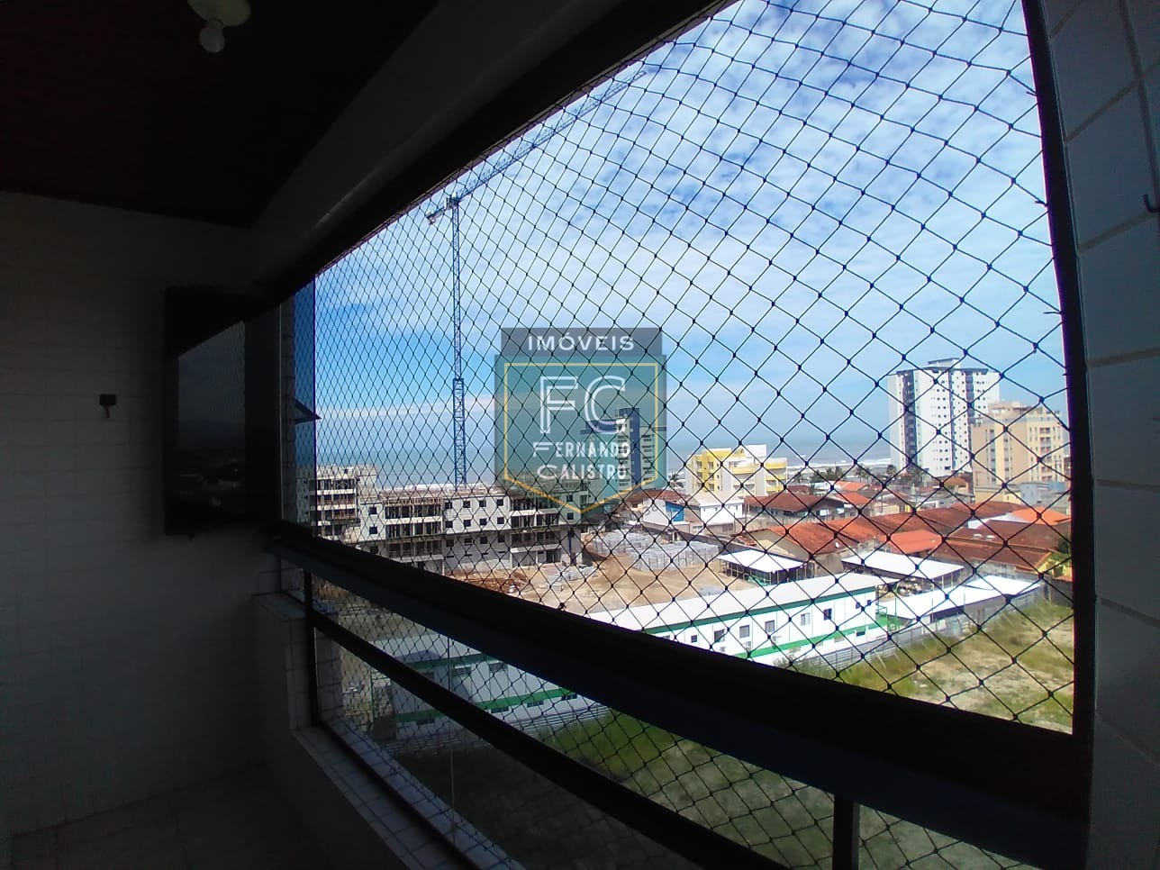 Apartamento alto padrão 1 dormitório, 57 m², varanda envidraçada c/ vista p/ o mar, 100 mts da praia, financiamento, permuta, vera cruz, mongaguá - sp