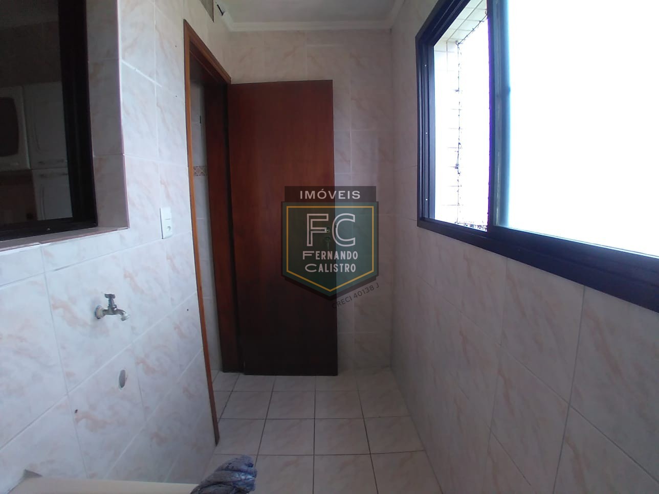 Apartamento alto padrão 1 dormitório, 57 m², varanda envidraçada c/ vista p/ o mar, 100 mts da praia, financiamento, permuta, vera cruz, mongaguá - sp