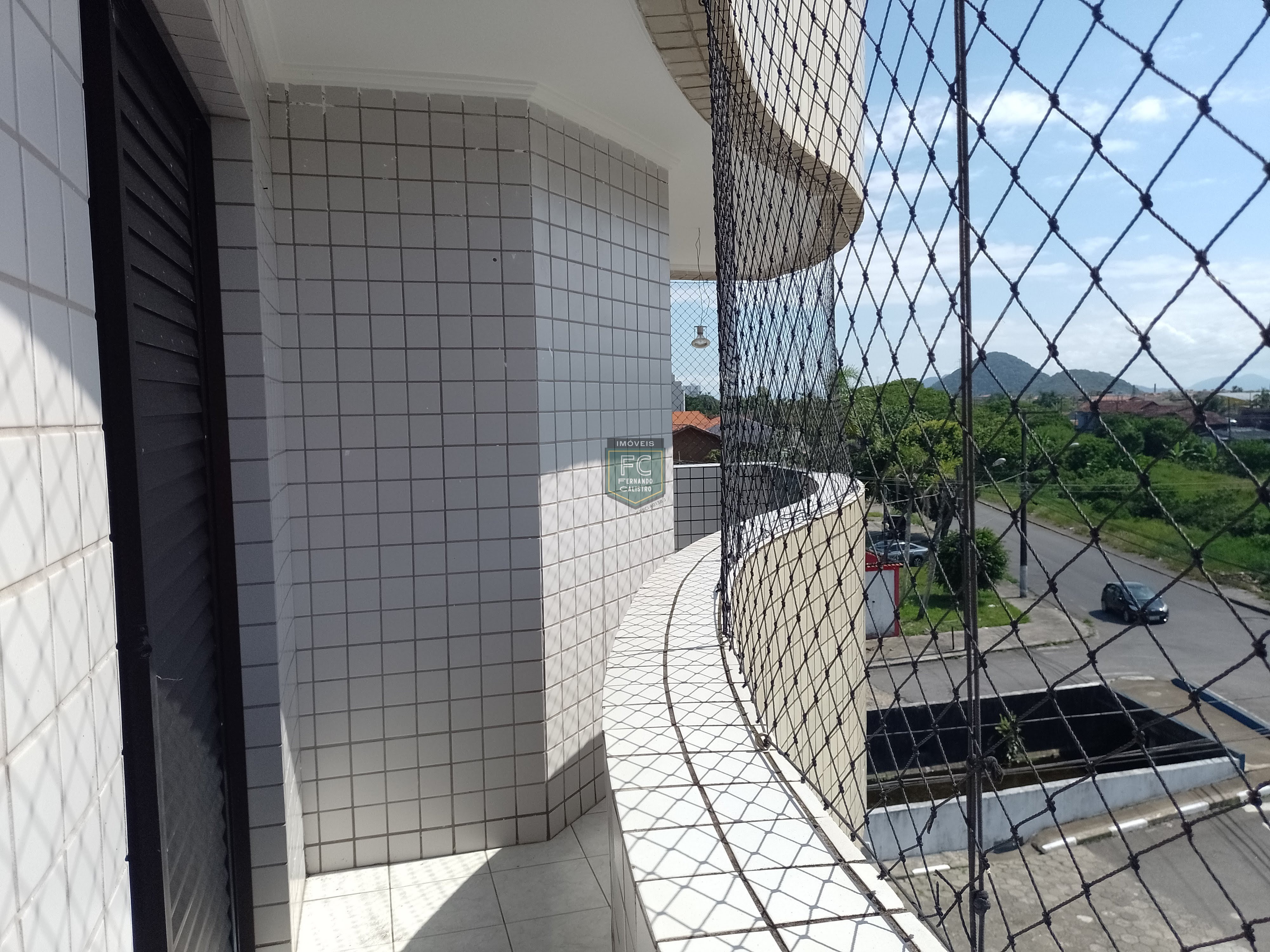 Apartamento 2 dormitórios (1 suíte) 73m², frente, 2 varandas, vista p/ o mar, elevador, 1 vaga, 100 mts da praia, pagamento facilitado, mongaguá sp