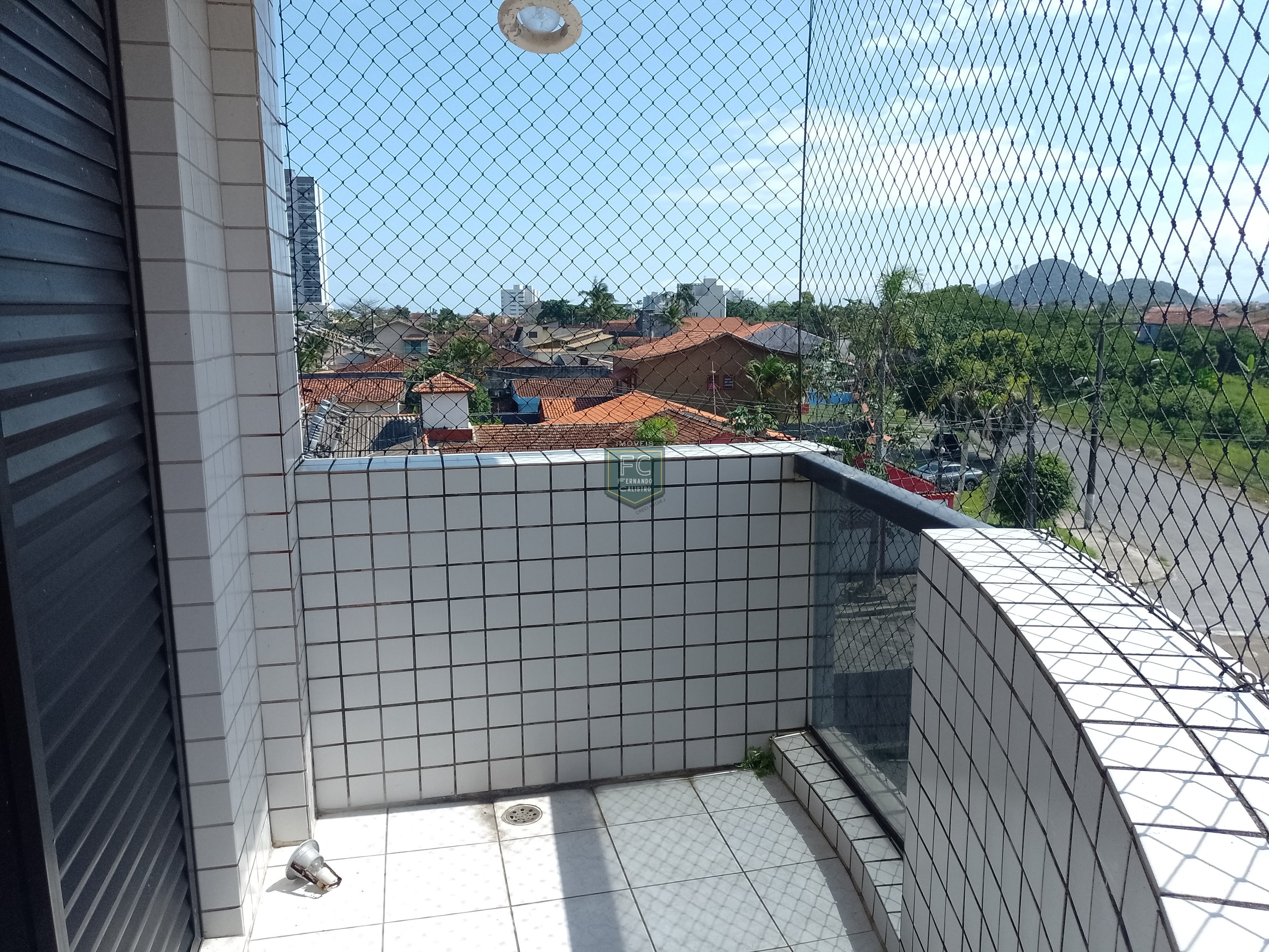 Apartamento 2 dormitórios (1 suíte) 73m², frente, 2 varandas, vista p/ o mar, elevador, 1 vaga, 100 mts da praia, pagamento facilitado, mongaguá sp