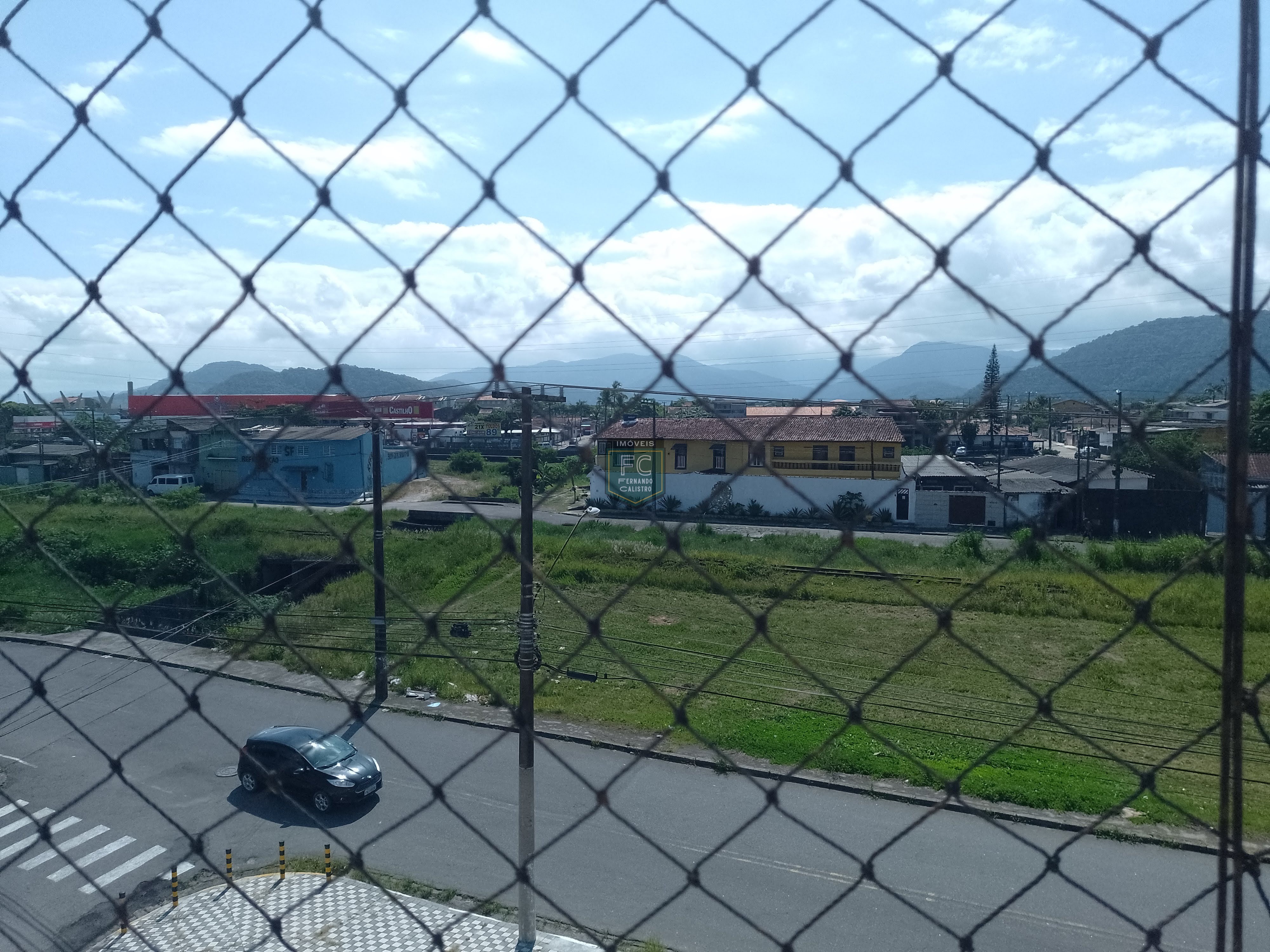 Apartamento 2 dormitórios (1 suíte) 73m², frente, 2 varandas, vista p/ o mar, elevador, 1 vaga, 100 mts da praia, pagamento facilitado, mongaguá sp