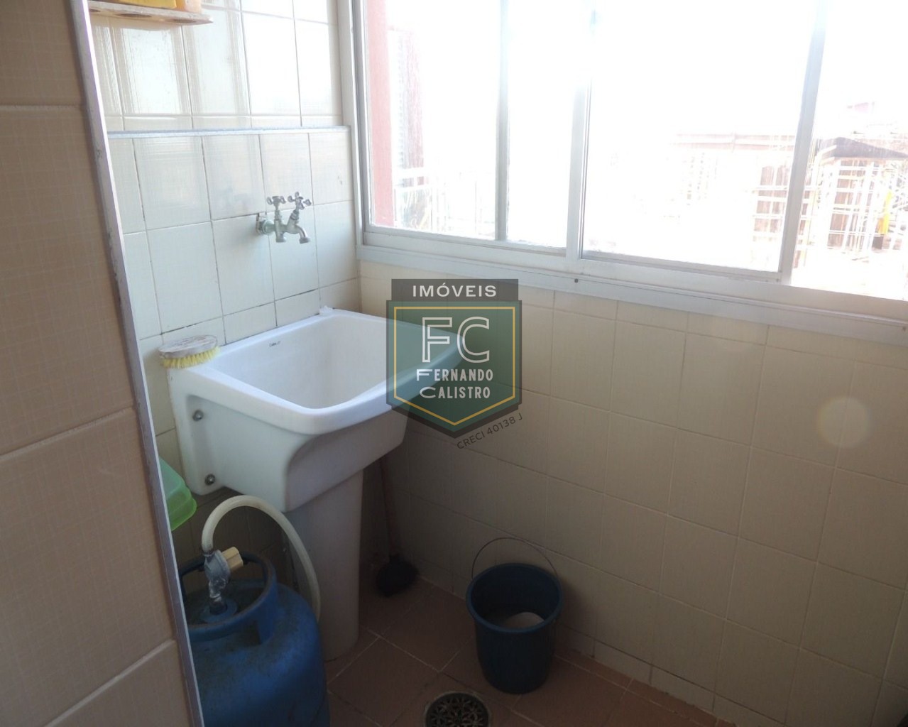 Apartamento 1 Dormitório Semi Mobiliado, 57 m², Elevador, 1 Vaga, Condomínio Frente Mar, Financia Bancário, V. Atlântica, Região Central, Mongaguá SP