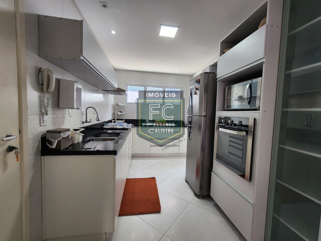 Apartamento alto padrão 3 dormitórios (1 suíte), 100m², mobiliado, varanda com linda vista p/ o mar, financiamento bancário, asturias, guarujá, sp