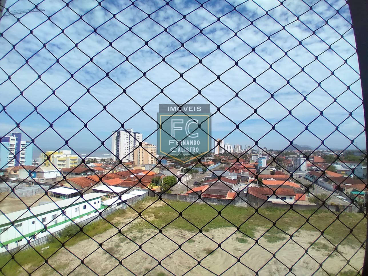 Apartamento alto padrão 1 dormitório, 57 m², varanda envidraçada c/ vista p/ o mar, 100 mts da praia, financiamento, permuta, vera cruz, mongaguá - sp