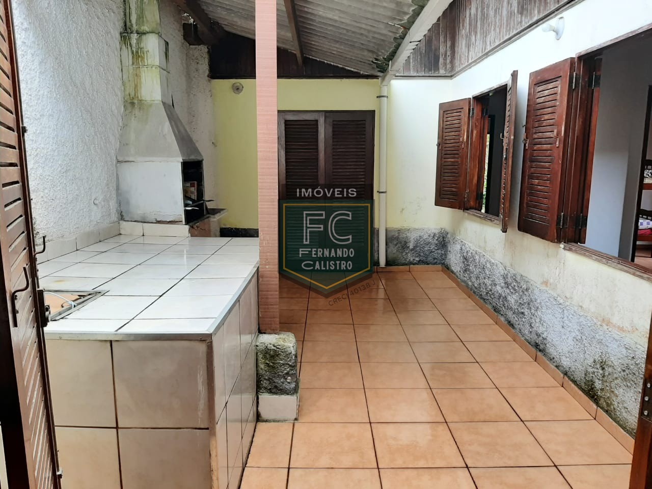 Casa térrea isolada 500m² á. Total, 3 dormitórios (2 suítes), edicula (1 suíte), área churrasqueira coberta, 4 vagas, v. Atlântica, mongaguá, sp