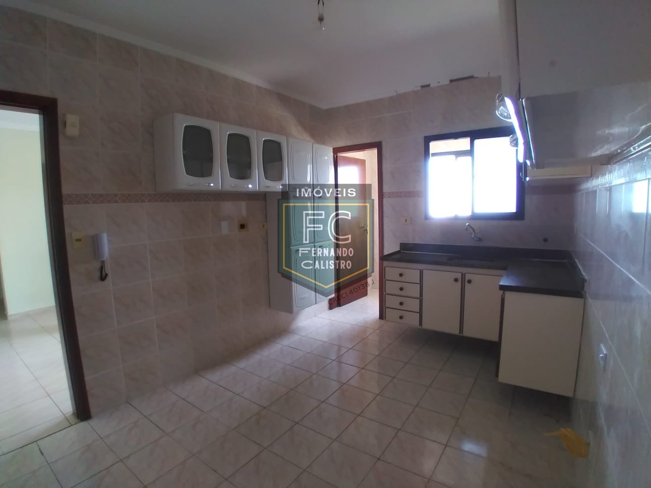 Apartamento alto padrão 1 dormitório, 57 m², varanda envidraçada c/ vista p/ o mar, 100 mts da praia, financiamento, permuta, vera cruz, mongaguá - sp