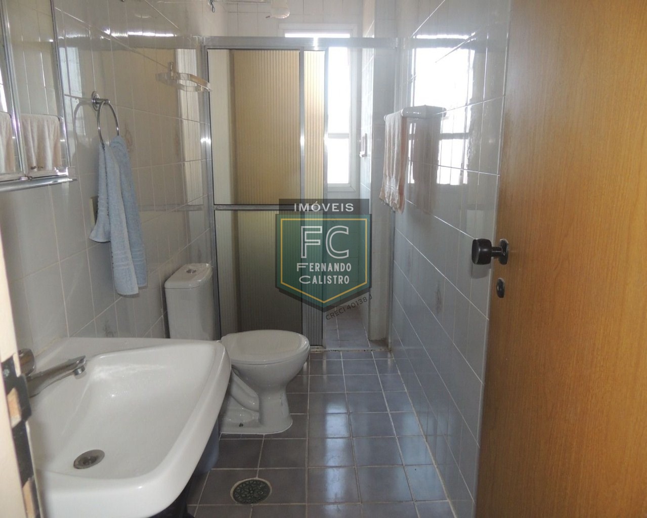 Apartamento 1 Dormitório Semi Mobiliado, 57 m², Elevador, 1 Vaga, Condomínio Frente Mar, Financia Bancário, V. Atlântica, Região Central, Mongaguá SP