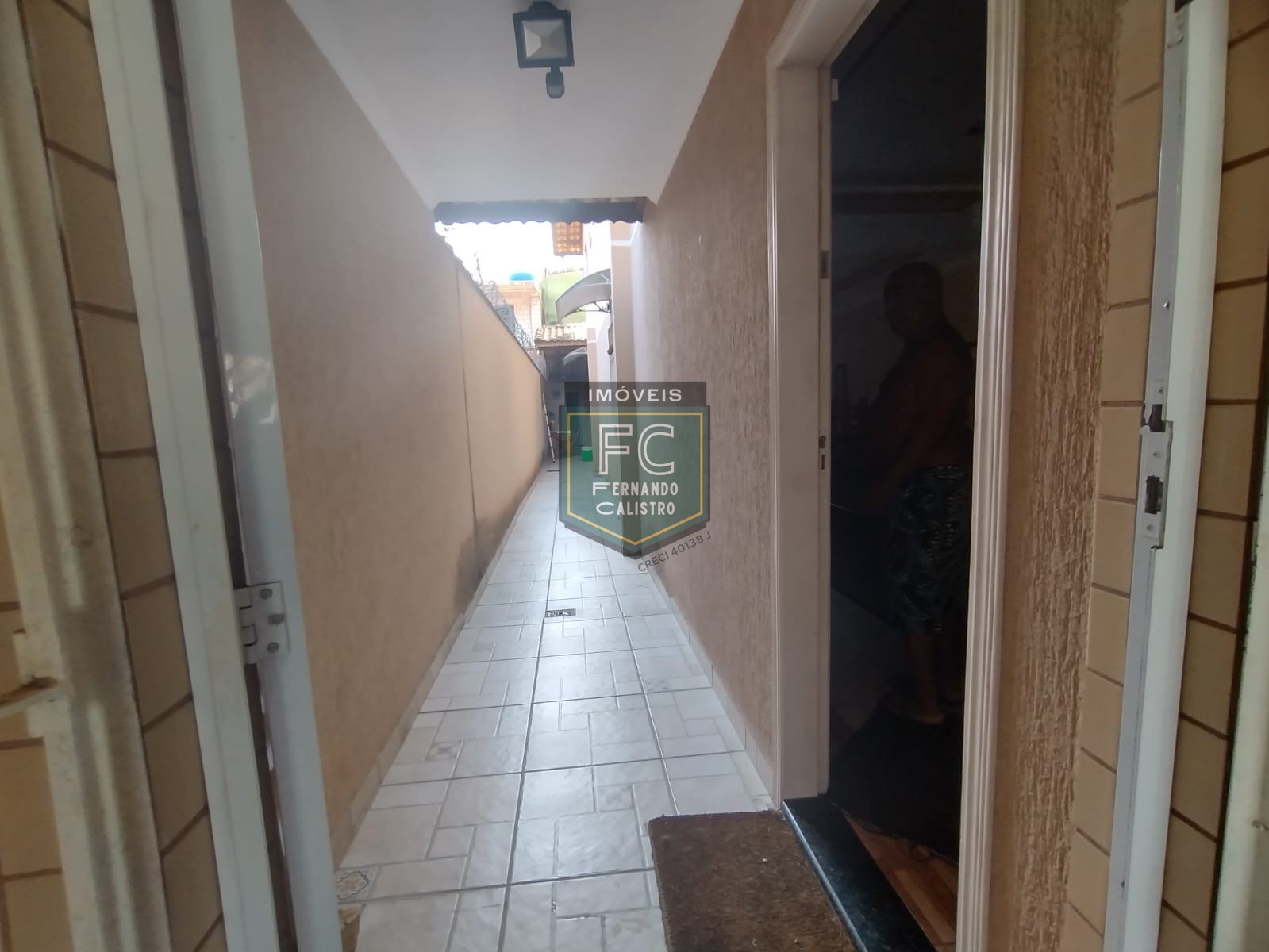 Sobrado Individual de Alto Padrão, 3 Dormitórios (2 Suítes; 1 c/ Sacada), Área Gourmet c/ Churrasqueira, 100 Mts da Praia, V.Caiçara, Praia Grande SP
