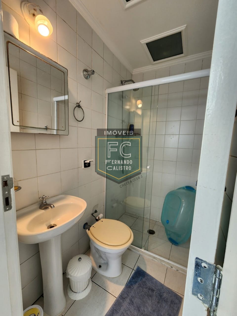 Apartamento alto padrão 3 dormitórios (1 suíte), 100m², mobiliado, varanda com linda vista p/ o mar, financiamento bancário, asturias, guarujá, sp